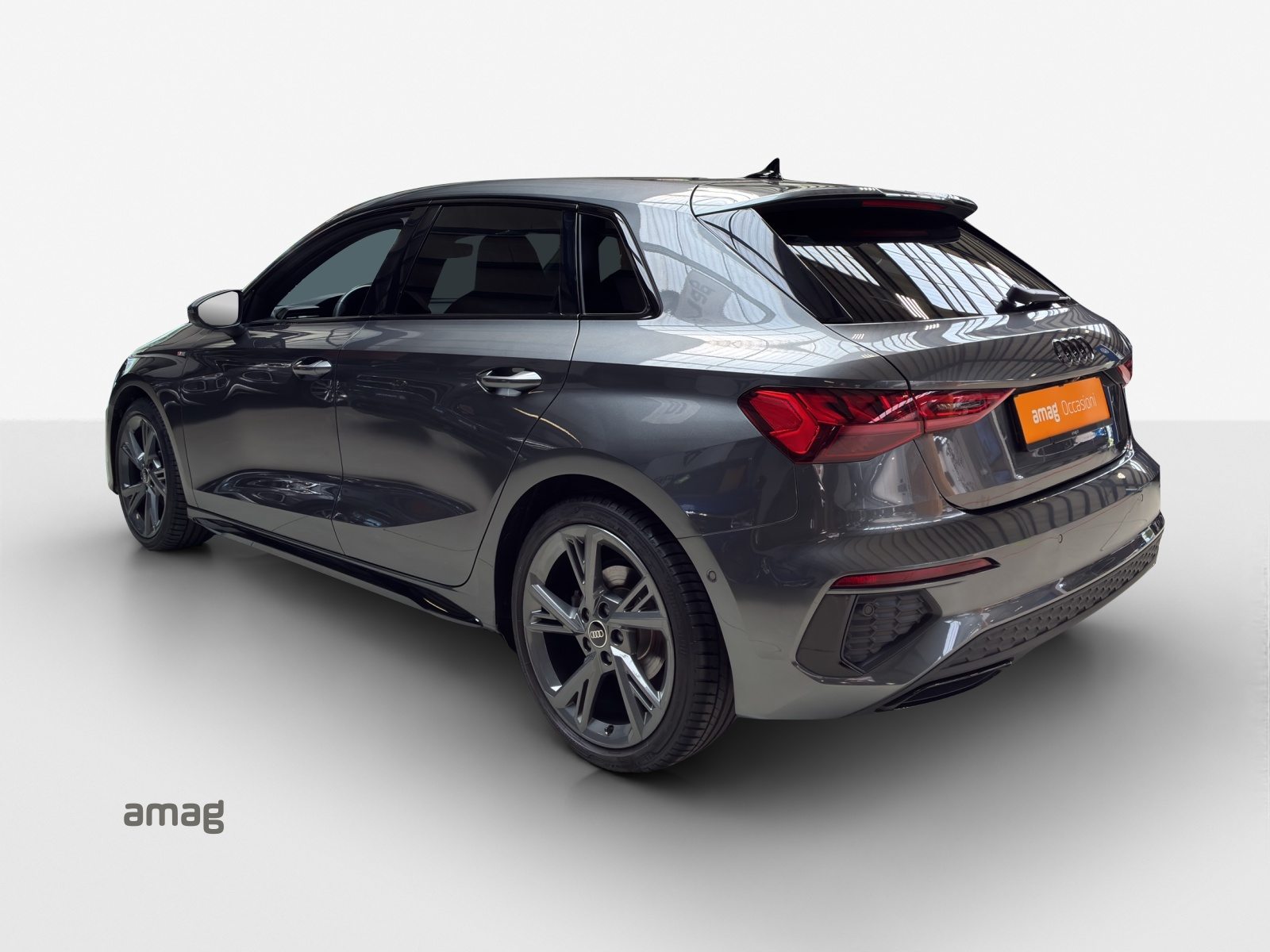 AUDI A3 Sportback 35 TFSI S line Attraction, Benzin, Occasion / Gebraucht, Automatik - 3