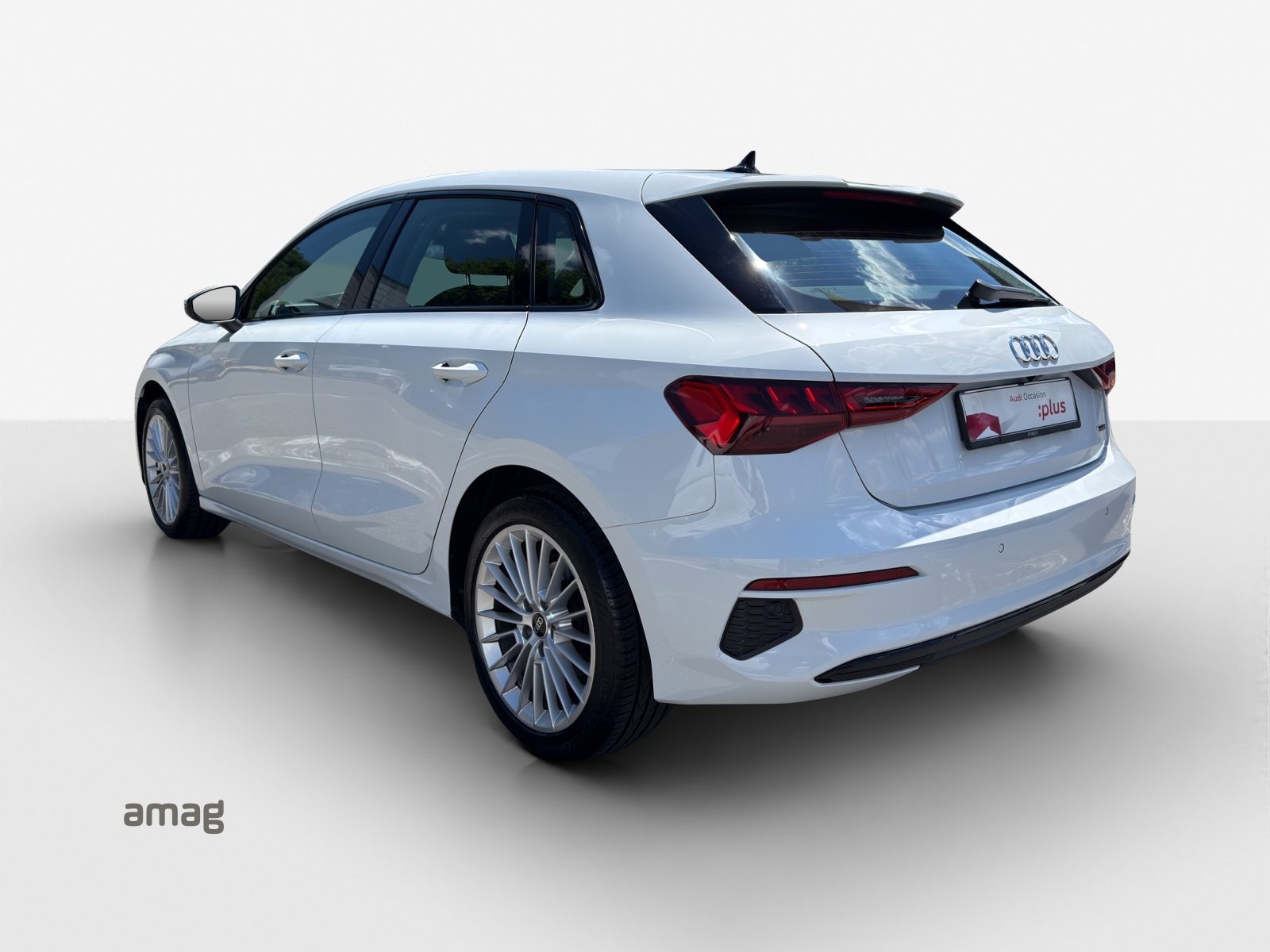 AUDI A3 Sportback 40 TFSI advanced, Benzin, Occasion / Gebraucht, Automatik - 3