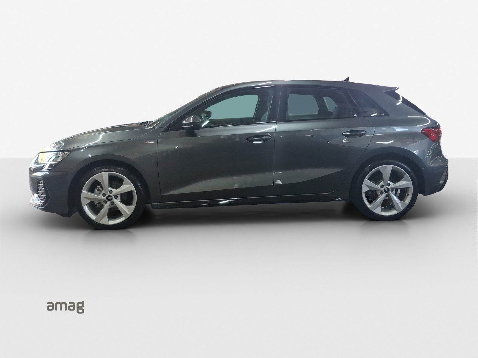 AUDI A3 Sportback 40 TFSI S line, Petrol, Second hand / Used, Automatic - 2