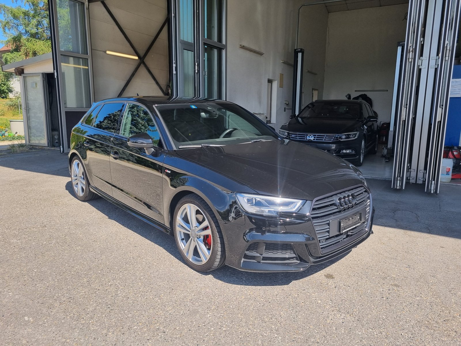 AUDI A3 Sportback 35 TFSI Sport S-tronic, Petrol, Second hand / Used, Automatic - 2