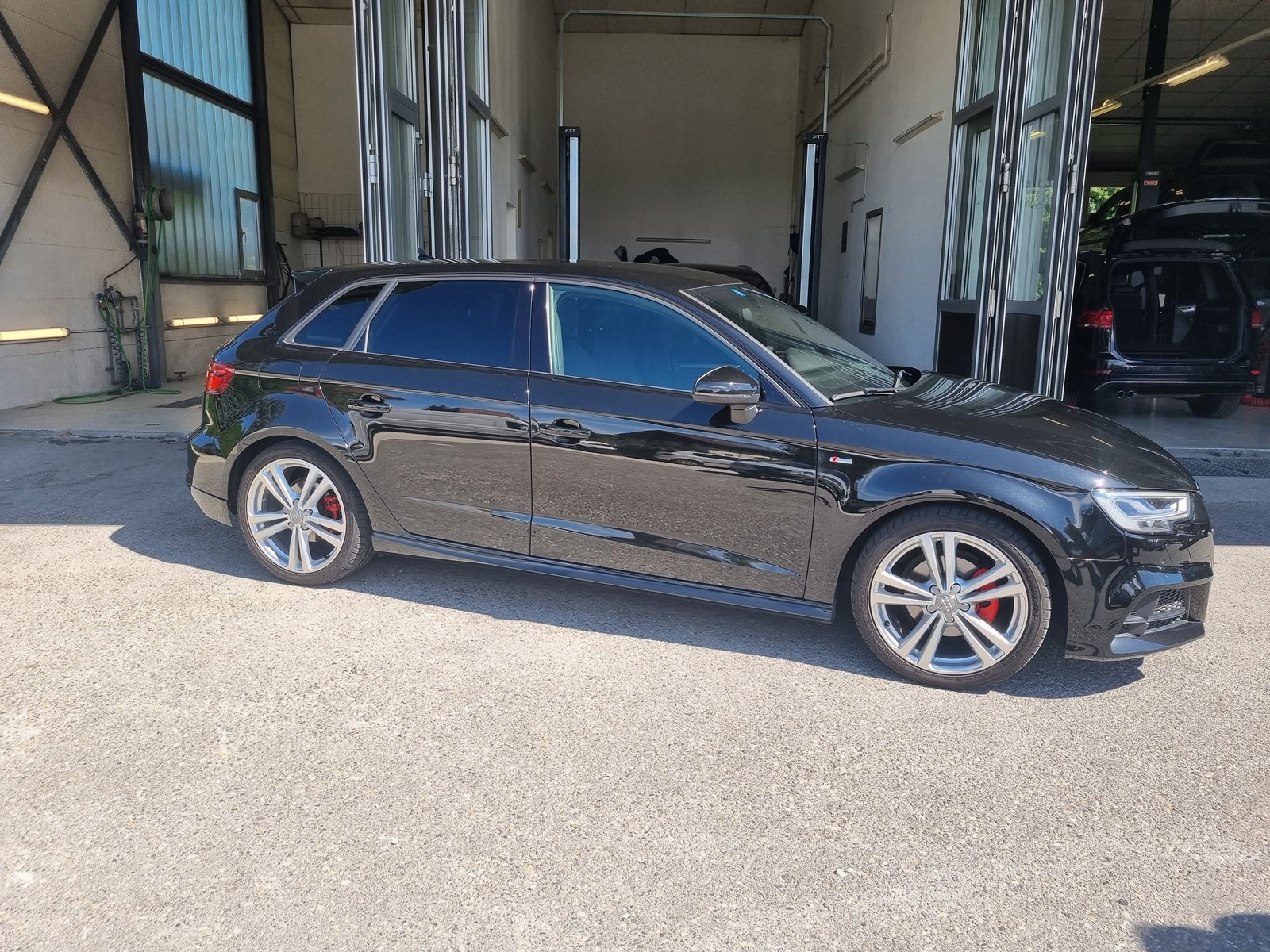 AUDI A3 Sportback 35 TFSI Sport S-tronic, Petrol, Second hand / Used, Automatic - 3