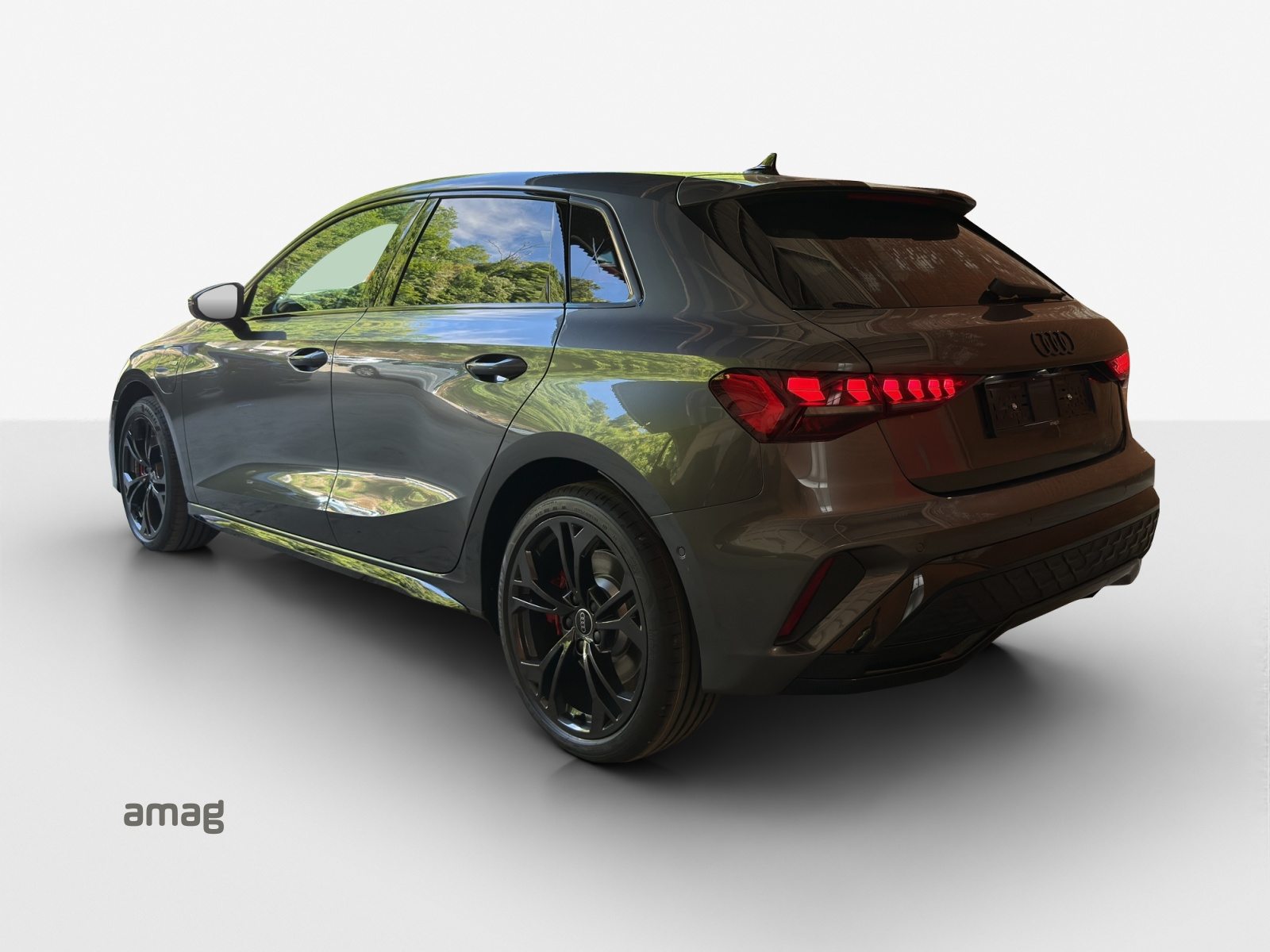 AUDI A3 Sportback TFSI e 200 kW S line, Voll-Hybrid Benzin/Elektro, Occasion / Gebraucht, Automatik - 3