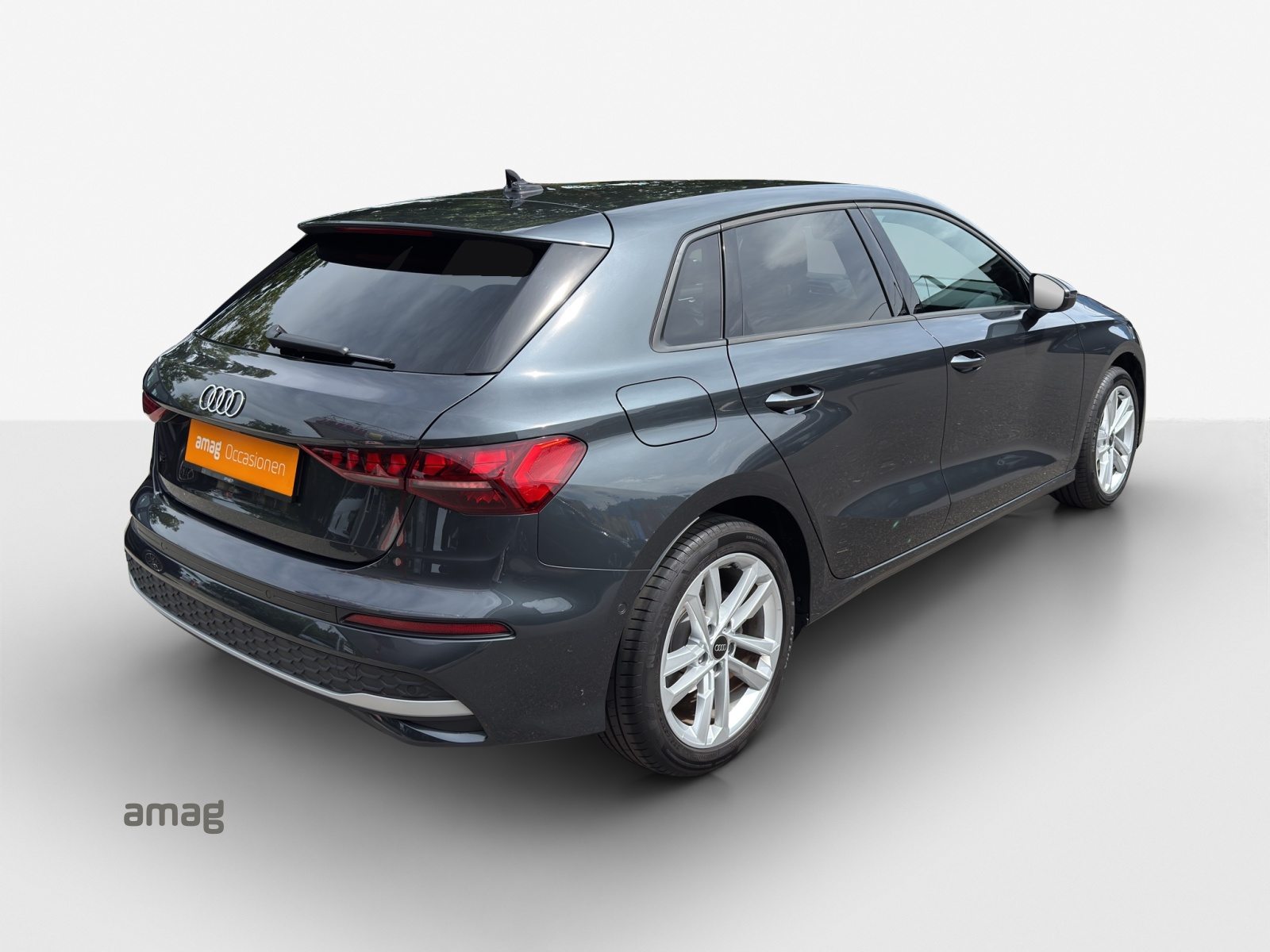 AUDI A3 Sportback 35 TFSI Attraction, Benzin, Occasion / Gebraucht, Automatik - 5