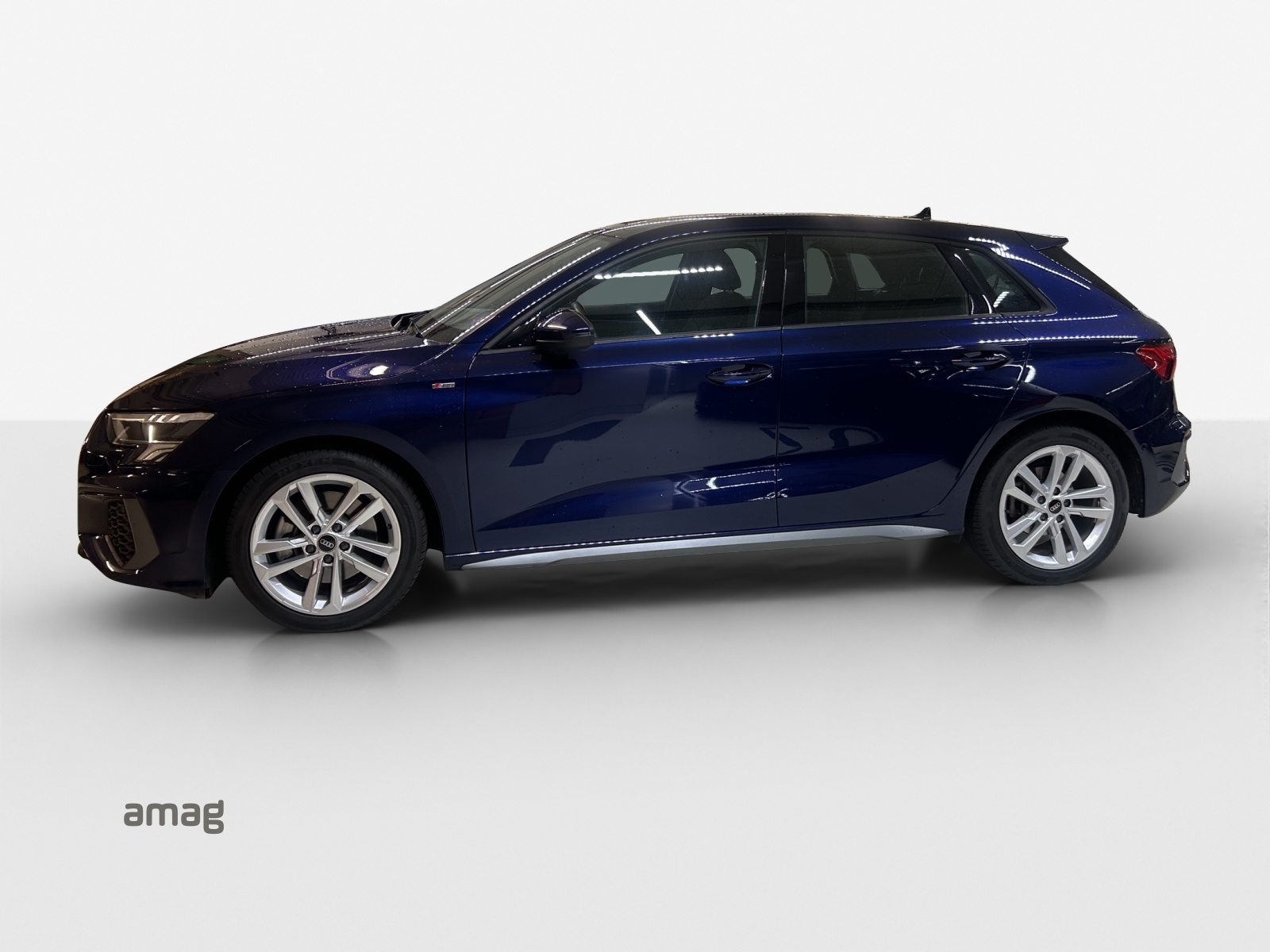 AUDI A3 Sportback 35 TFSI S line Attraction, Benzin, Occasion / Gebraucht, Automatik - 2