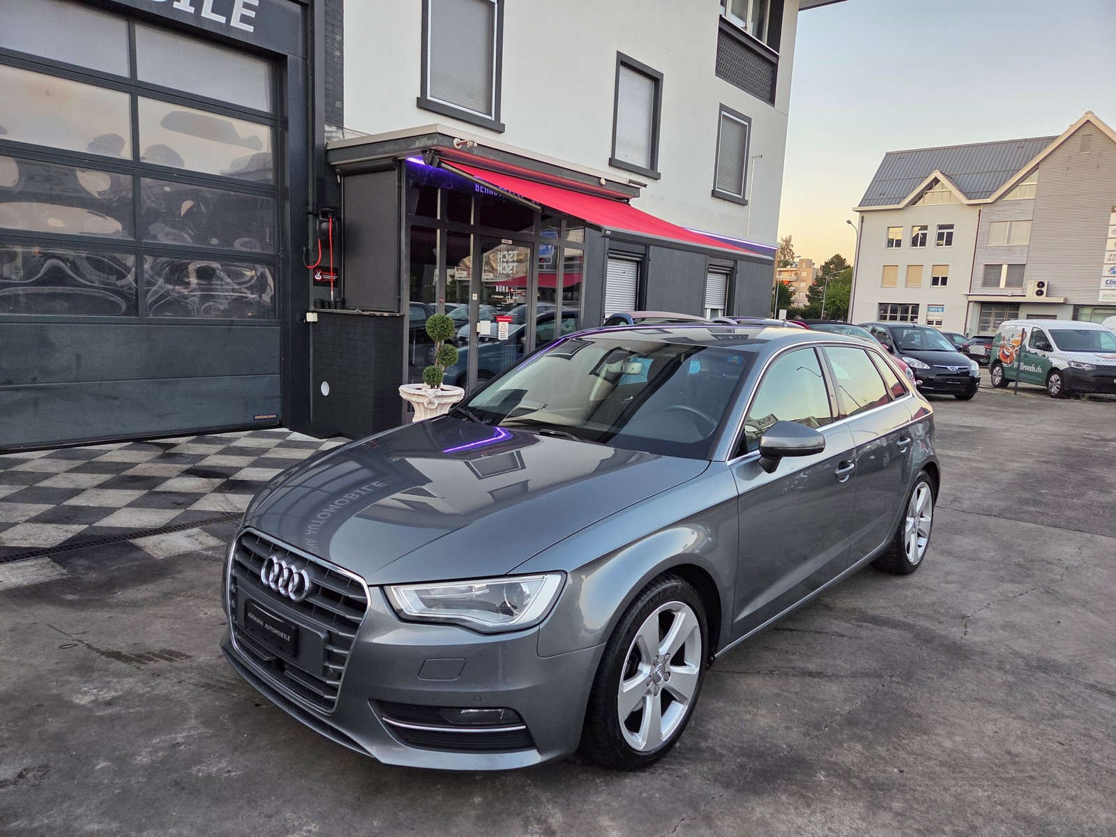 AUDI A3 Sportback 1.4 TFSI Attraction S-tronic, Benzin, Occasion / Gebraucht, Automatik - 4
