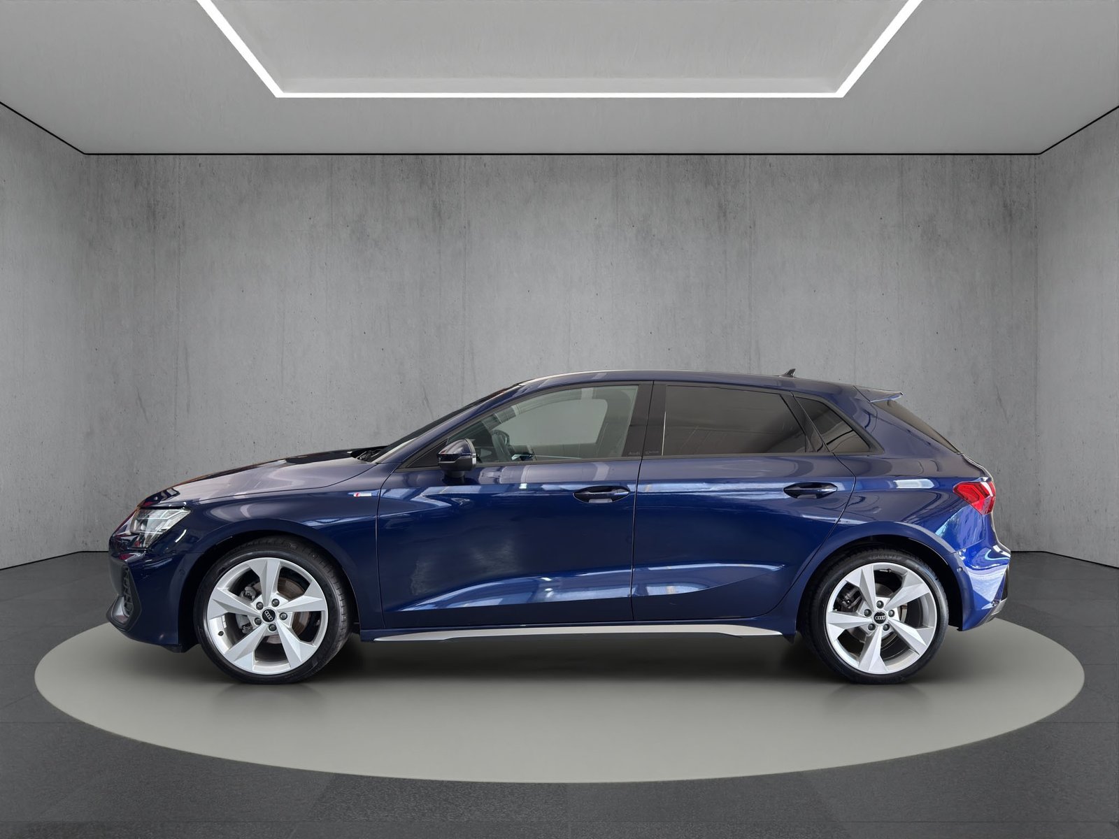 AUDI A3 Sportback 30 TFSI S Line Sport Edition S-tronic Lede, Mild-Hybrid Benzin/Elektro, Occasion / Gebraucht, Automatik - 3