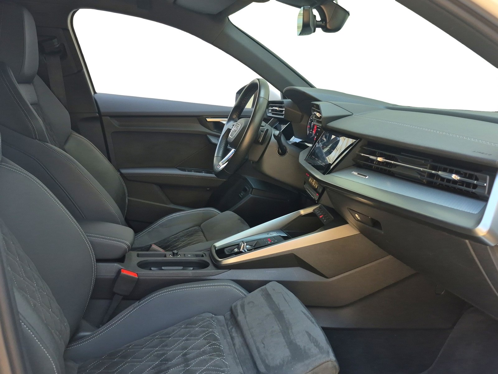 AUDI A3 Sportback 35 TFSI S line Attraction S-tronic *S-Spor, Mild-Hybrid Benzin/Elektro, Occasion / Gebraucht, Automatik - 7