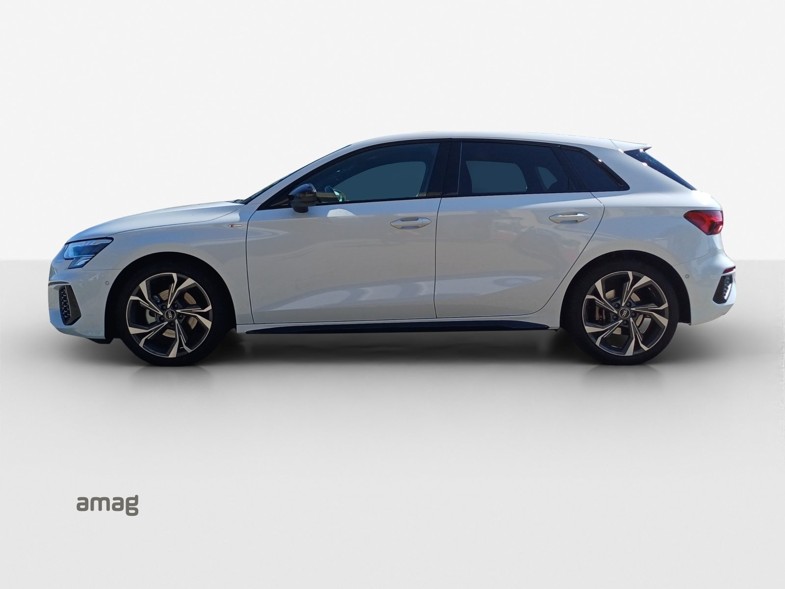 AUDI A3 Sportback 35 TFSI S line Attraction, Essence, Occasion / Utilisé, Automatique - 2