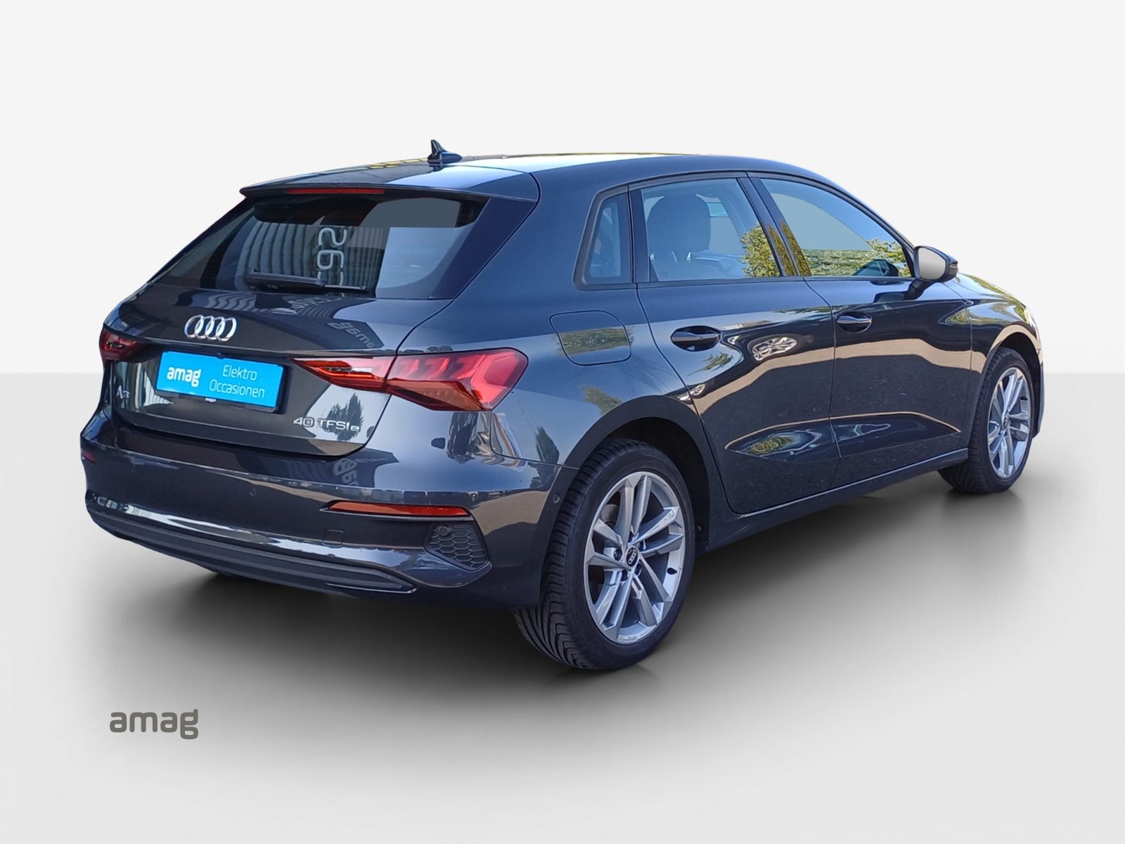 AUDI A3 Sportback 40 TFSI e Attraction, Full-Hybrid Petrol/Electric, Second hand / Used, Automatic - 6