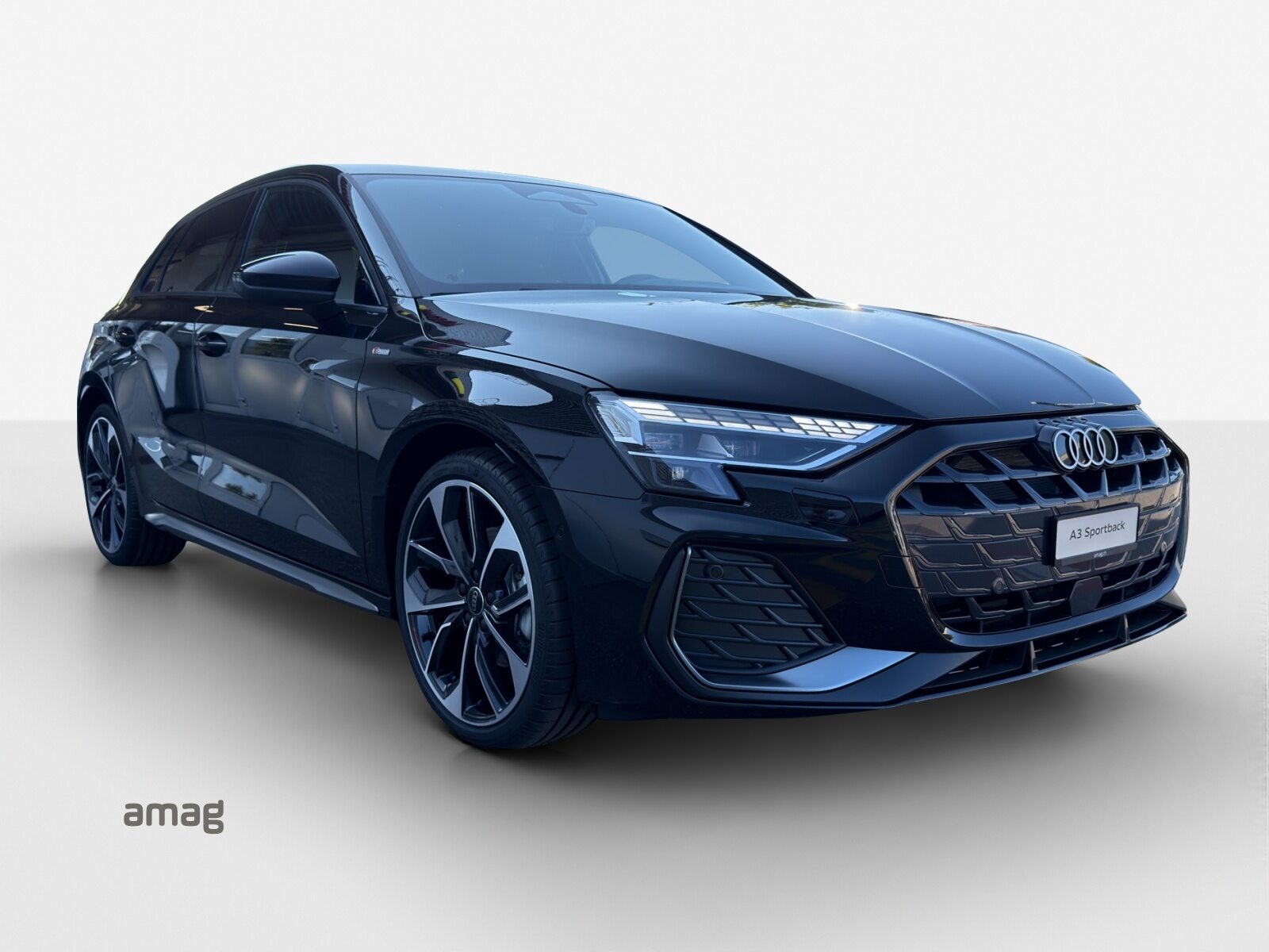 AUDI A3 Sportback TFSI 110 kW S line Attraction, Petrol, Second hand / Used, Automatic - 6