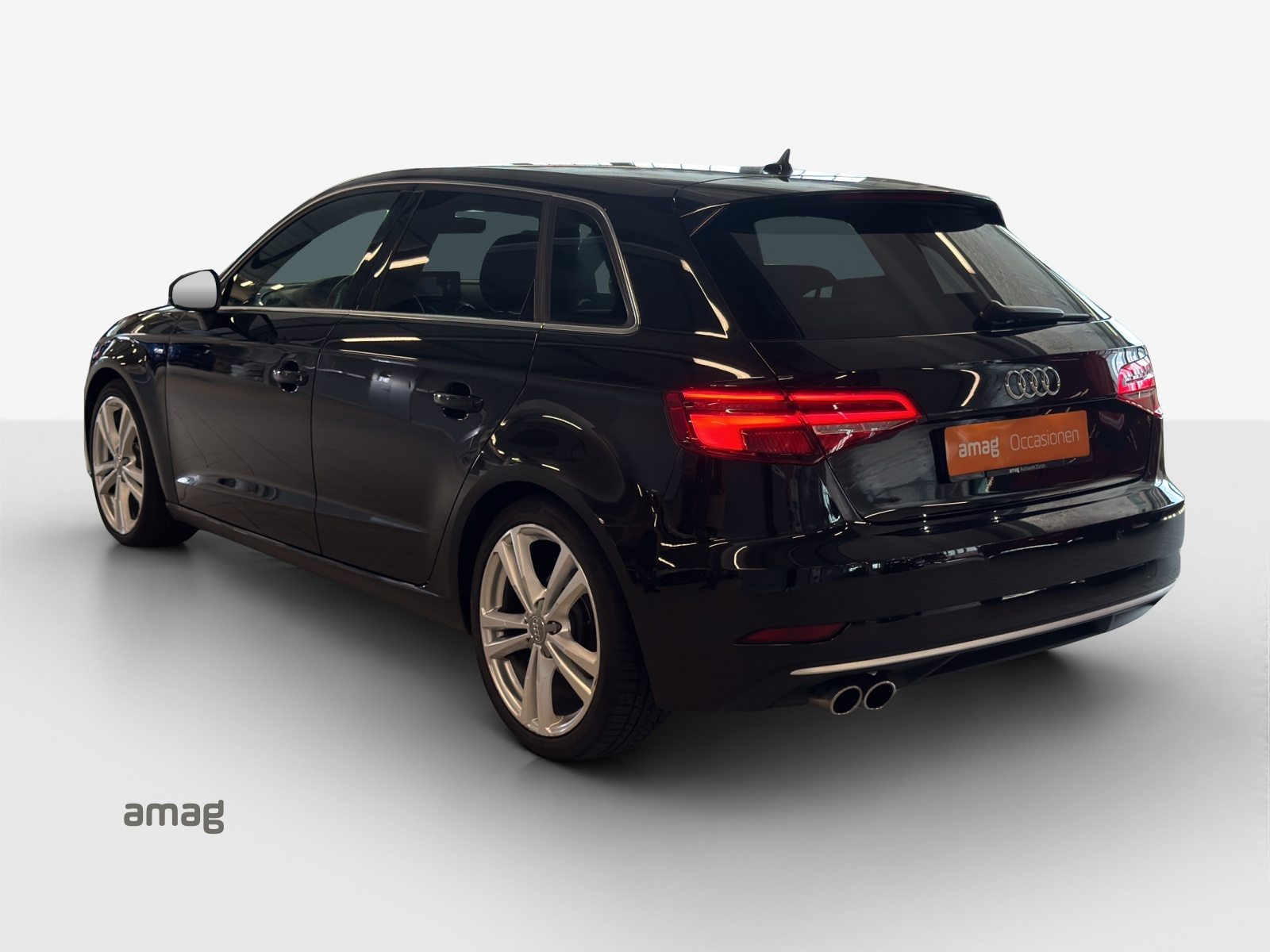 AUDI A3 Sportback 40 TFSI sport, Benzin, Occasion / Gebraucht, Automatik - 3
