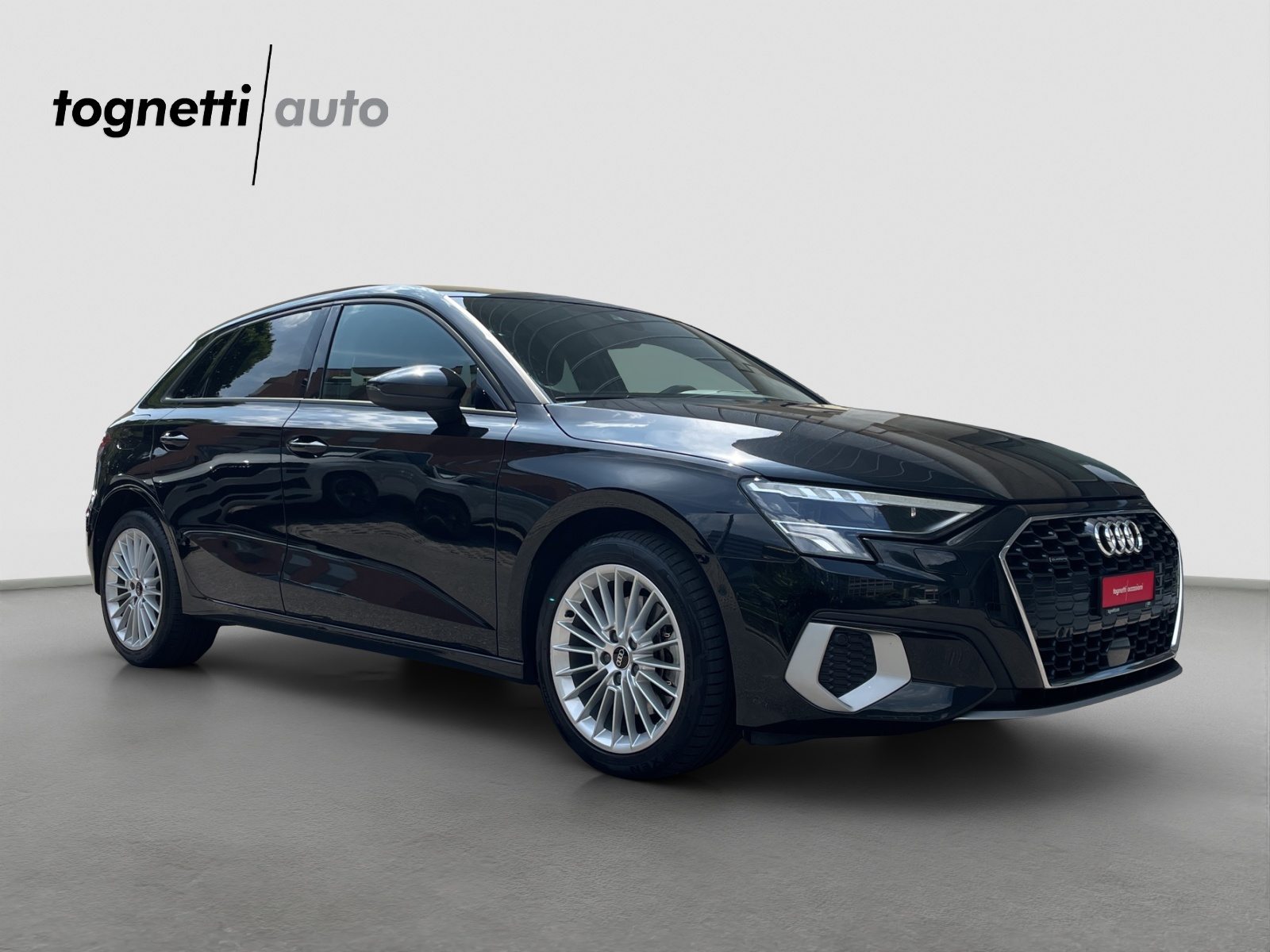 AUDI A3 Sportback 40 TFSI advanced, Benzin, Occasion / Gebraucht, Automatik - 2