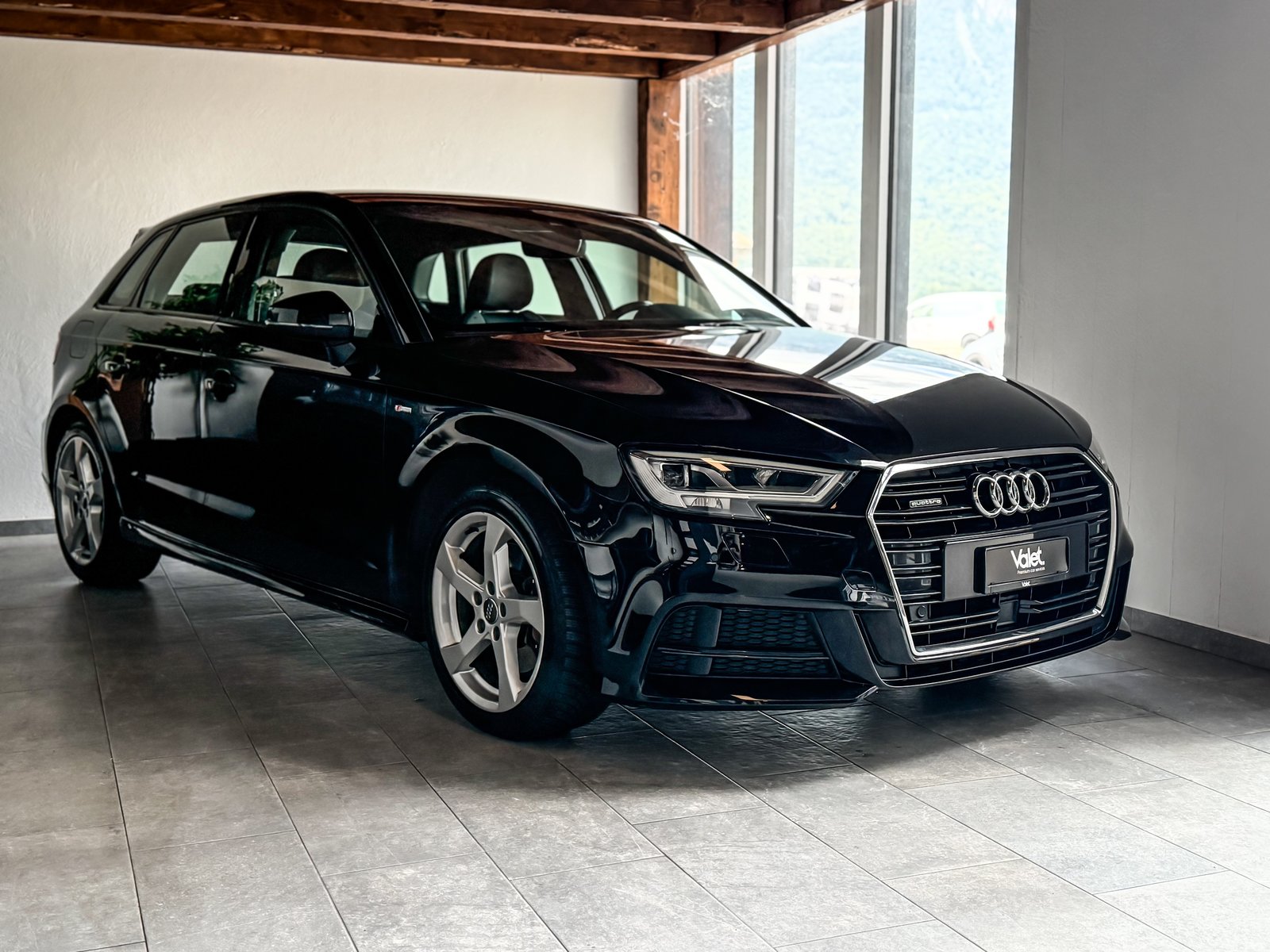 AUDI A3 Sportback 40 TFSI Sport quattro S-tronic, Petrol, Second hand / Used, Automatic - 2