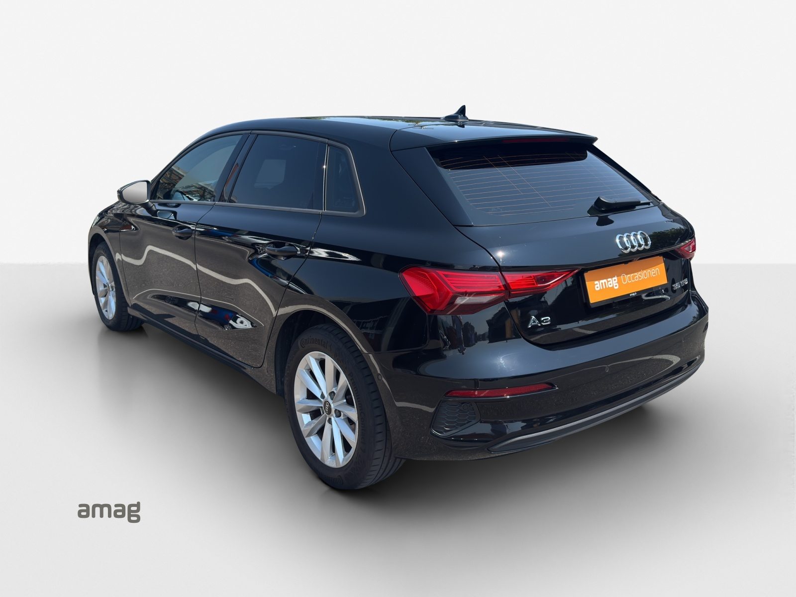 AUDI A3 Sportback 35 TFSI Attraction, Benzin, Occasion / Gebraucht, Automatik - 3
