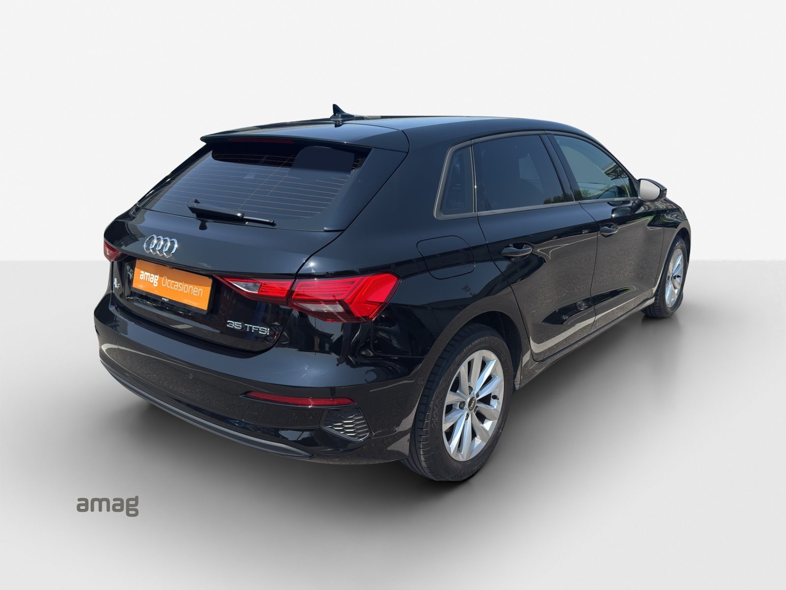 AUDI A3 Sportback 35 TFSI Attraction, Benzin, Occasion / Gebraucht, Automatik - 5