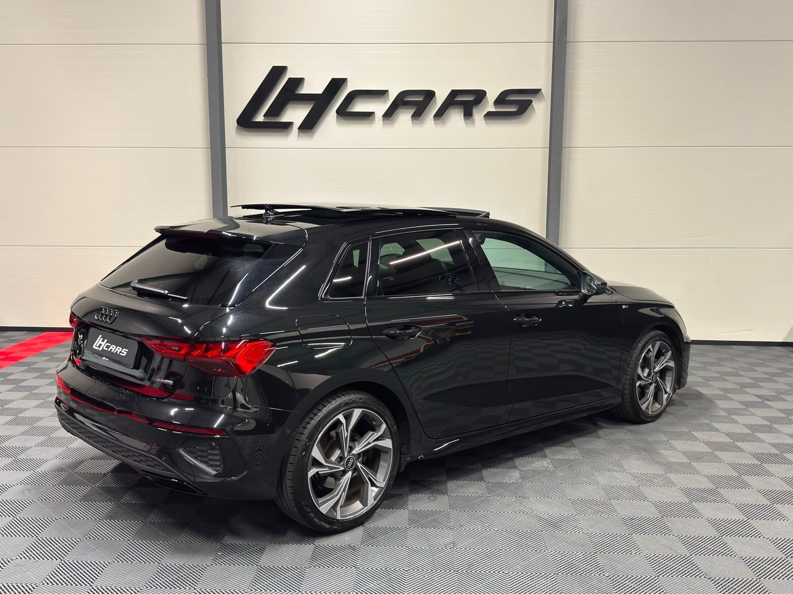 AUDI A3 Sportback 2.0 40 TFSI S Line quattro S-Tronic, Petrol, Second hand / Used, Automatic - 4