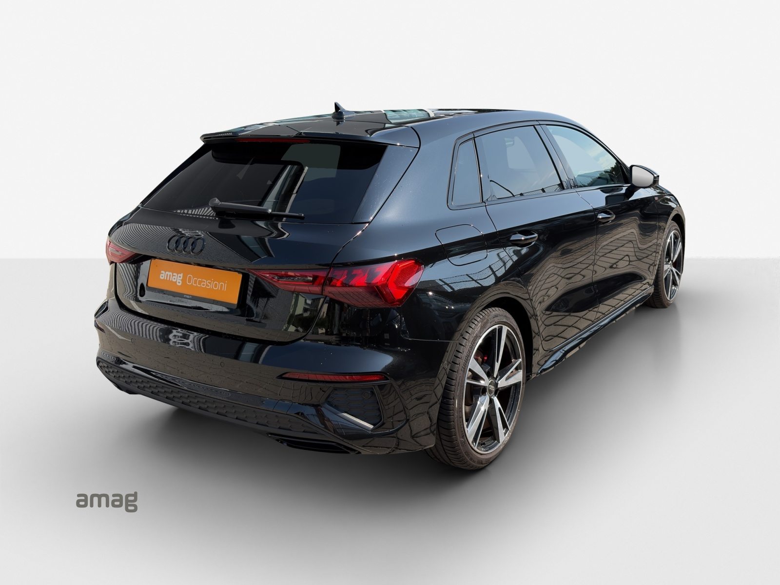 AUDI A3 Sportback 35 TFSI S line Attraction, Petrol, Second hand / Used, Automatic - 5