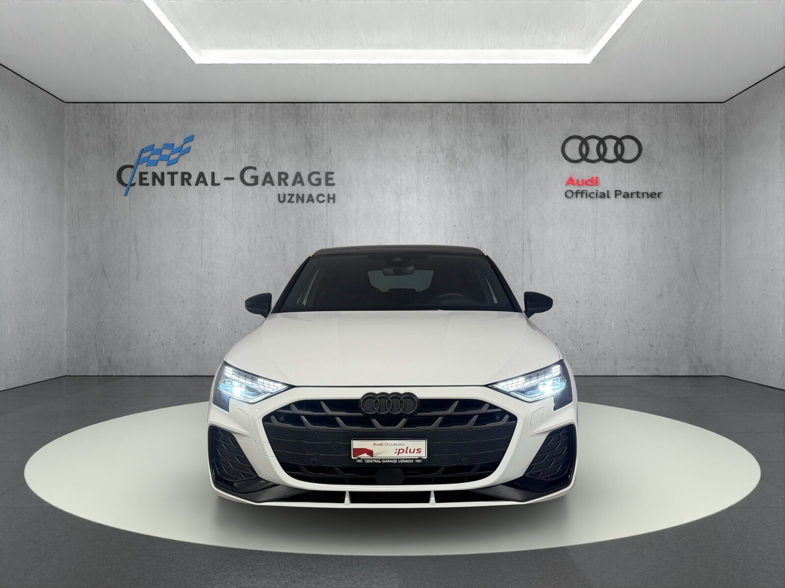 AUDI A3 Sportback 35 TFSI S line Attraction, Petrol, Second hand / Used, Automatic - 2