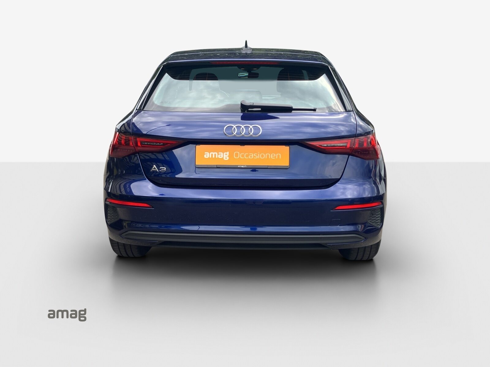 AUDI A3 Sportback 35 TFSI Attraction, Benzin, Occasion / Gebraucht, Automatik - 4