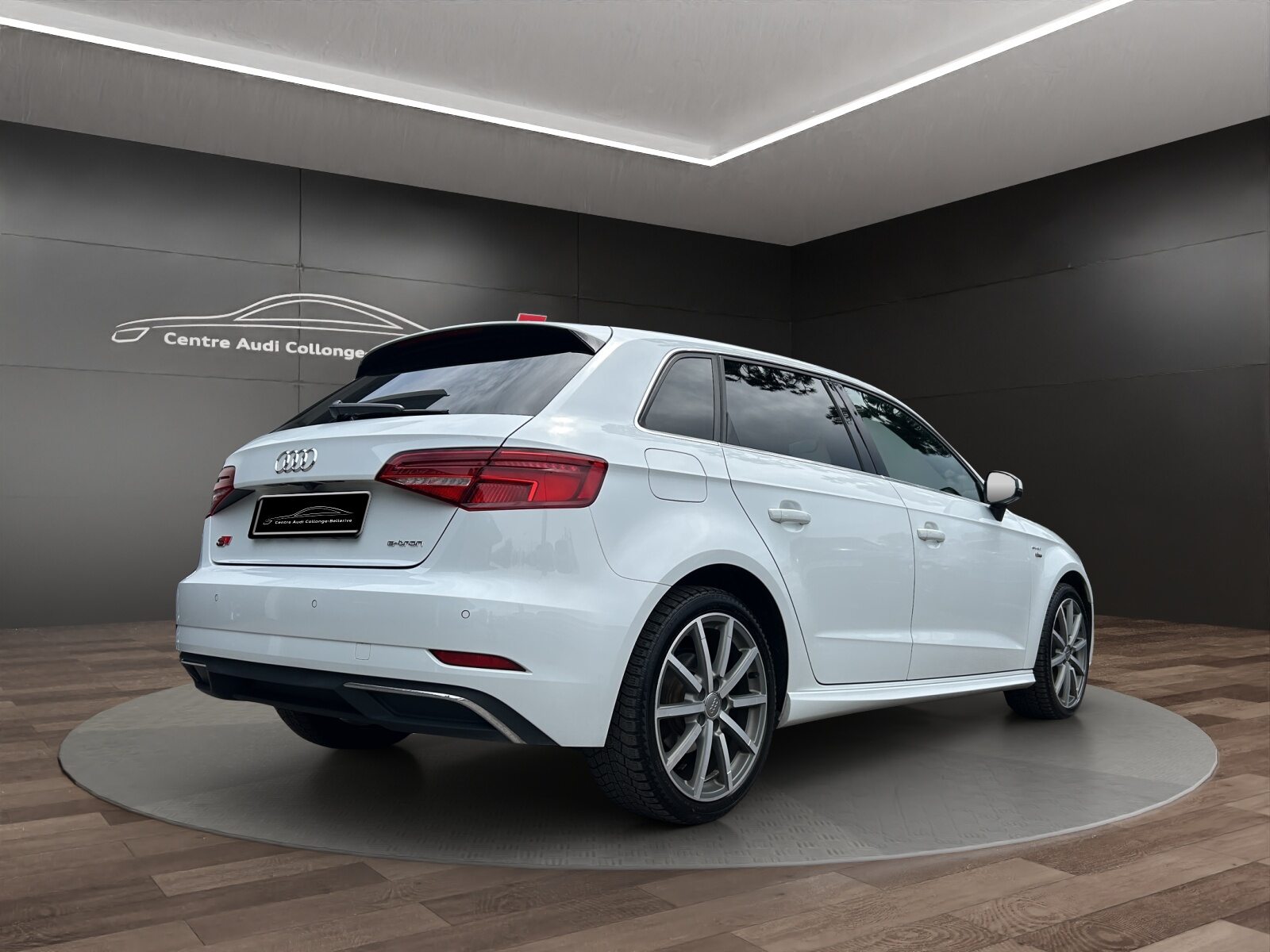 AUDI A3 Sportback e-tron sport, Hybride Intégral Essence/Électricité, Occasion / Utilisé, Automatique - 5