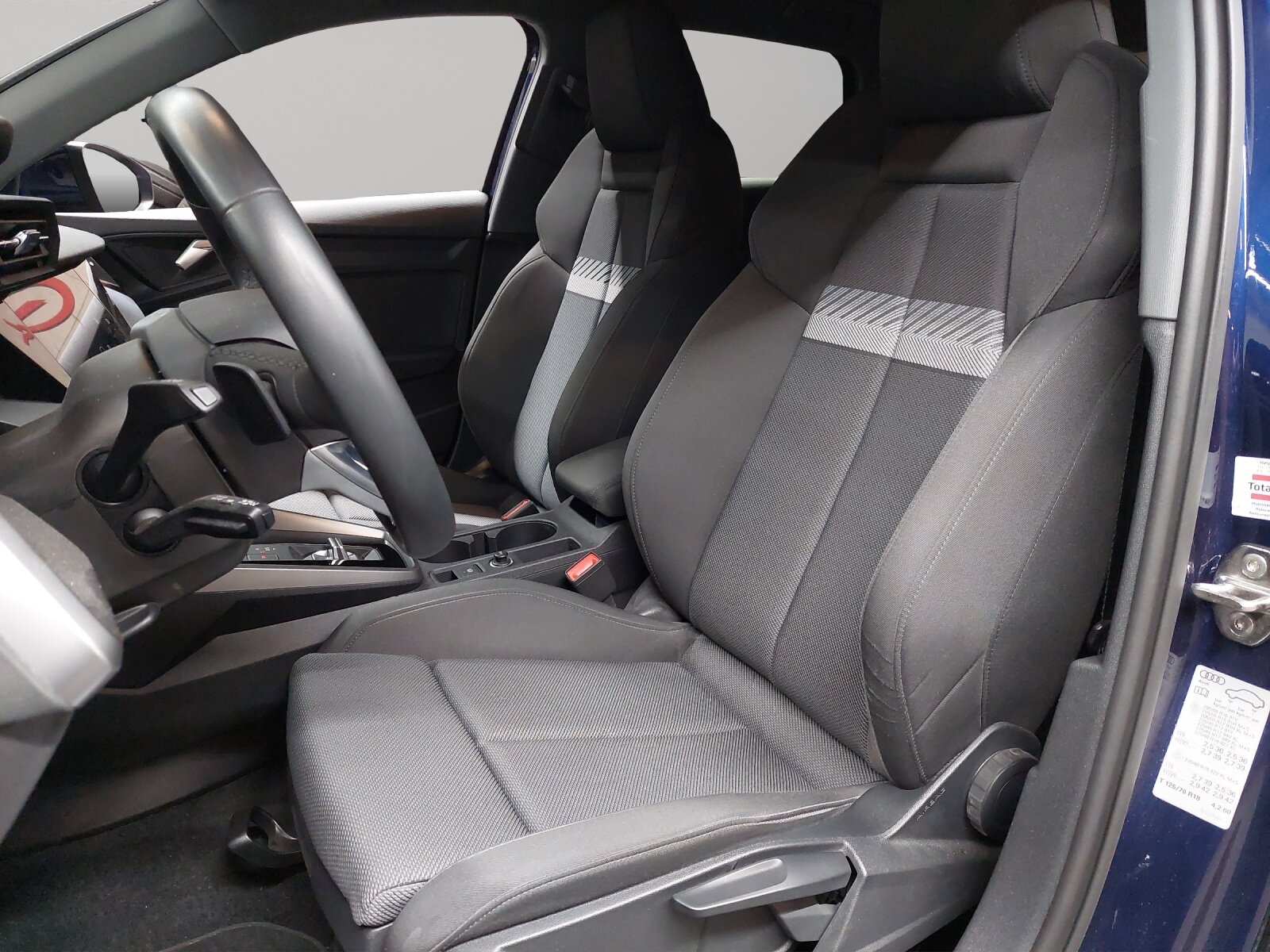 AUDI A3 Sportback 35 TFSI S line S-tronic, Hybride Léger Essence/Électricité, Occasion / Utilisé, Automatique - 6