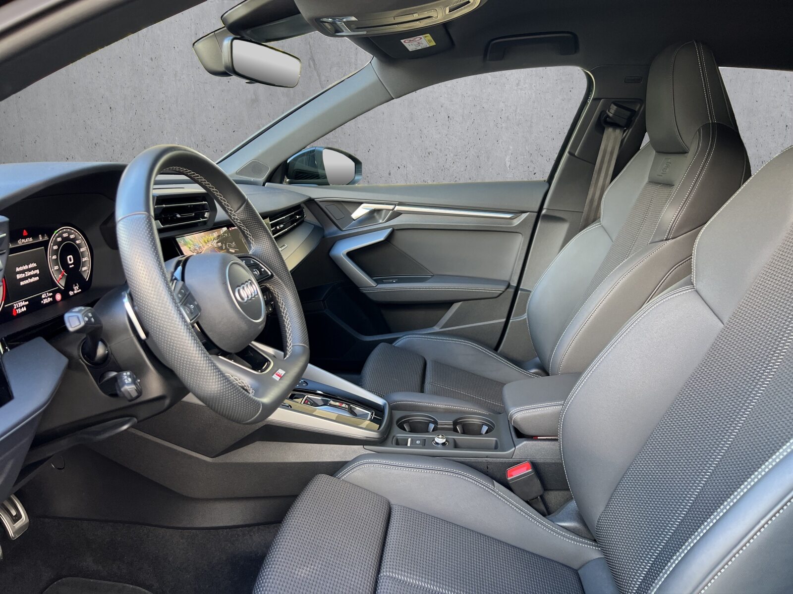 AUDI A3 SB 35 TFSI S line Attr, Benzin, Occasion / Gebraucht, Automatik - 7