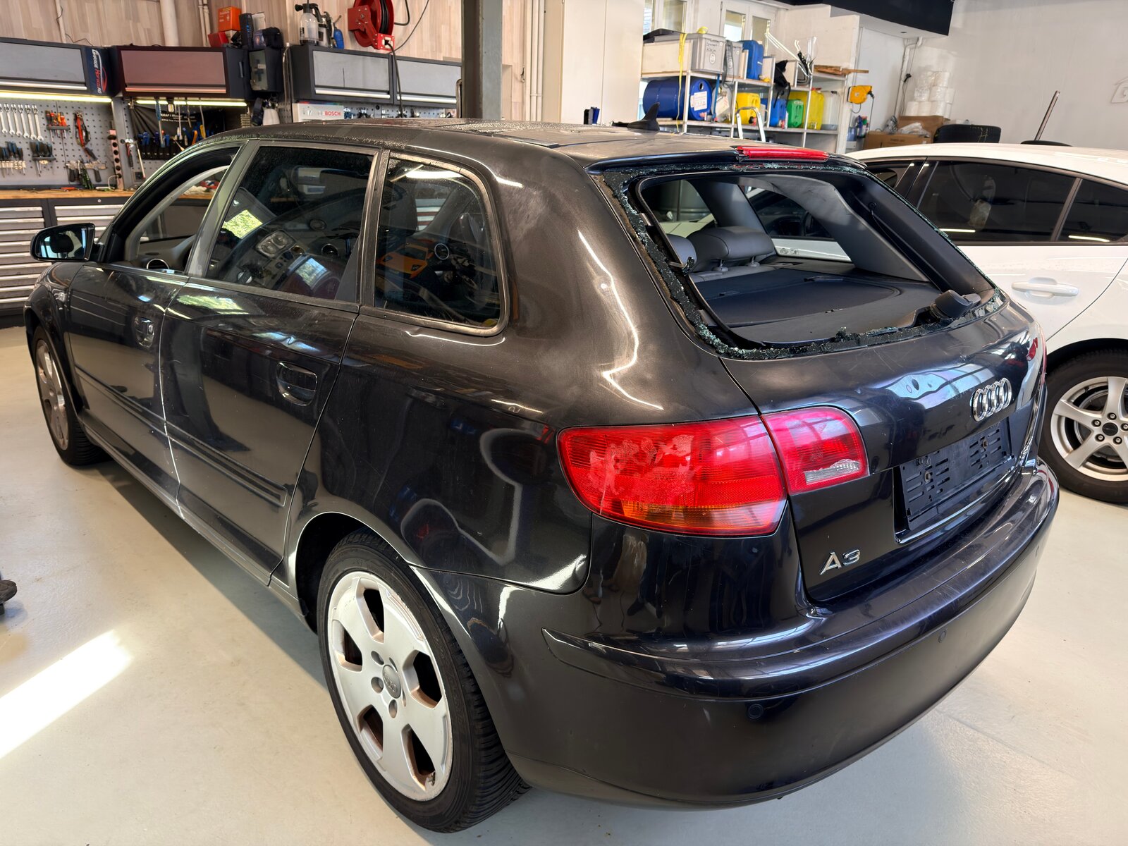 AUDI A3 Sportback 2.0 TDI Ambition HAGELSCHADEN, Diesel, Occasion / Gebraucht, Automatik - 3