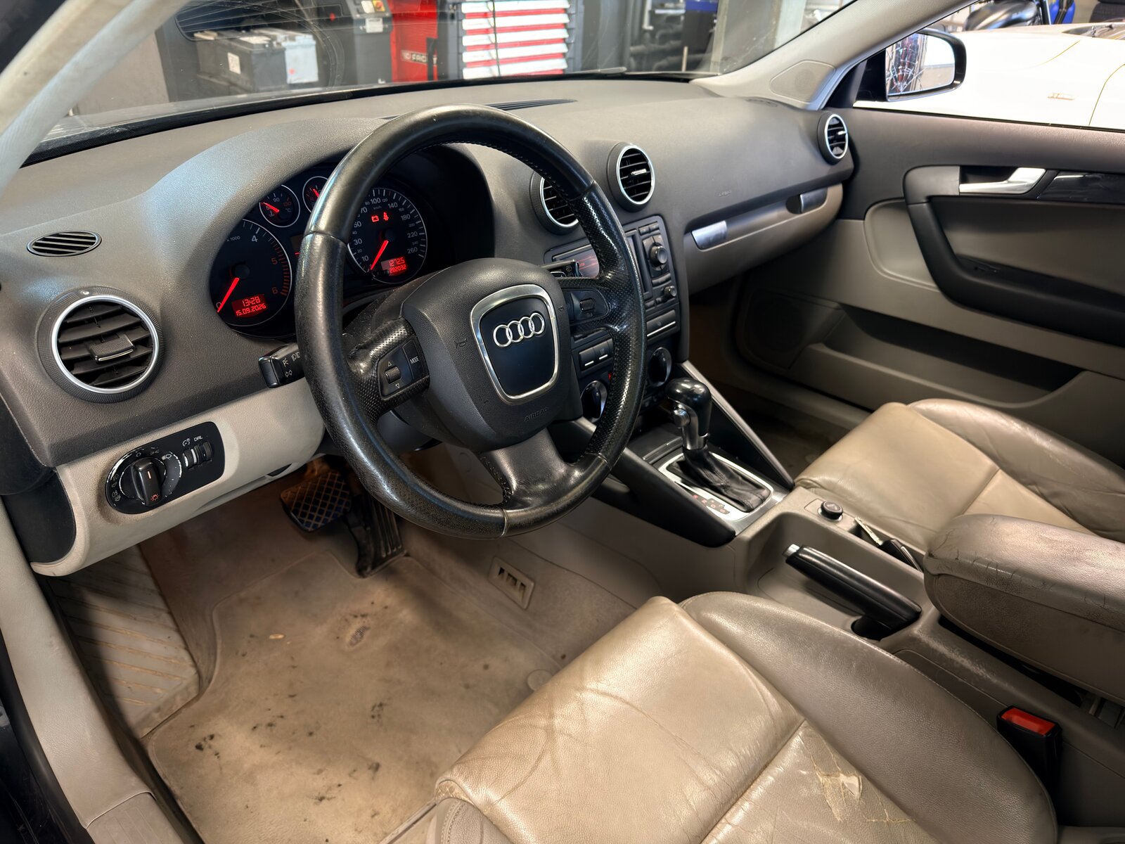 AUDI A3 Sportback 2.0 TDI Ambition HAGELSCHADEN, Diesel, Occasion / Gebraucht, Automatik - 5