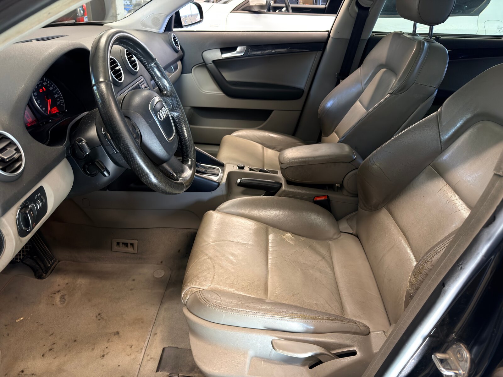 AUDI A3 Sportback 2.0 TDI Ambition HAGELSCHADEN, Diesel, Occasion / Gebraucht, Automatik - 6