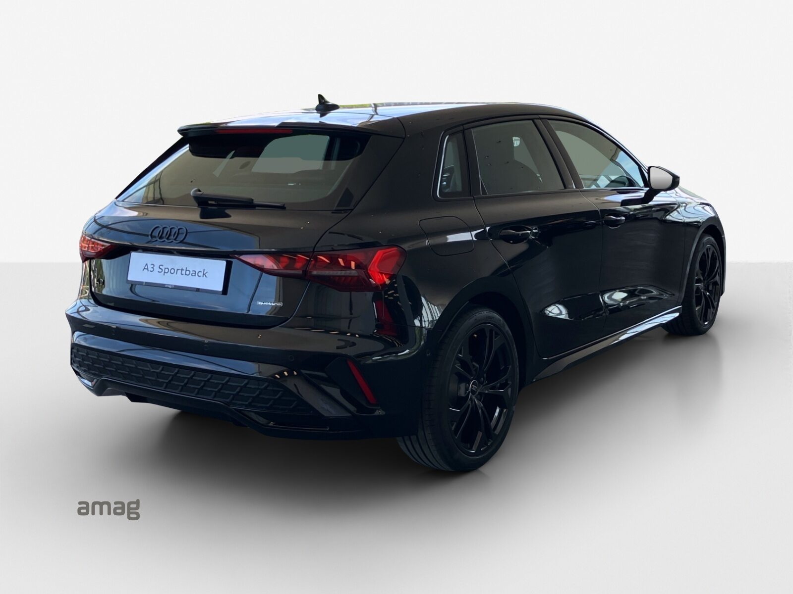 AUDI A3 Sportback TFSI e 200 kW S line Attraction, Voll-Hybrid Benzin/Elektro, Occasion / Gebraucht, Automatik - 5
