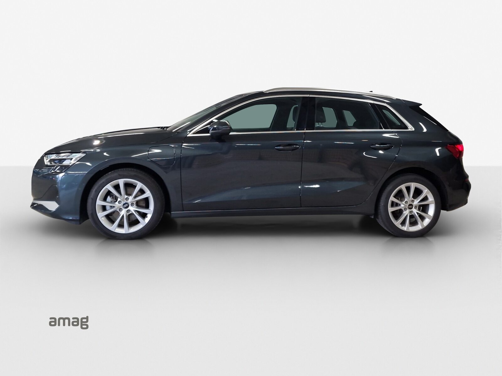 AUDI A3 Sportback 45 TFSI e S line Attraction, Voll-Hybrid Benzin/Elektro, Occasion / Gebraucht, Automatik - 2