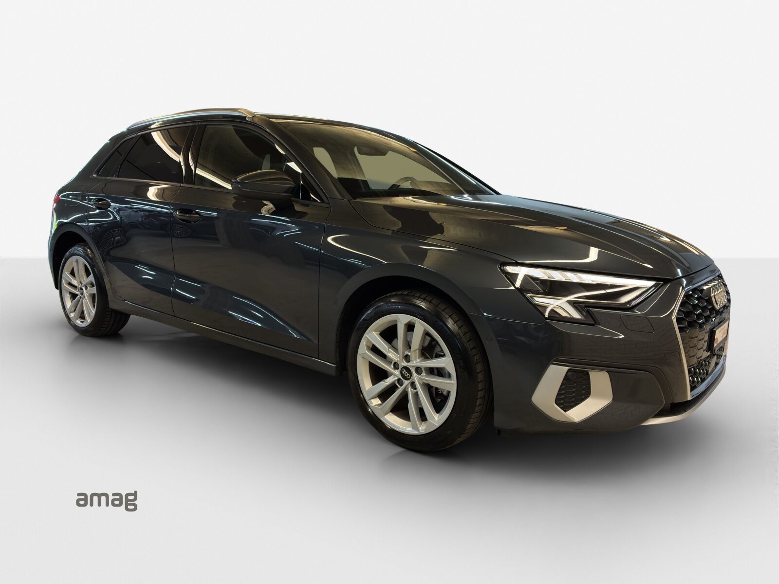 AUDI A3 Sportback 40 TFSI e S line, Full-Hybrid Petrol/Electric, Second hand / Used, Automatic - 6