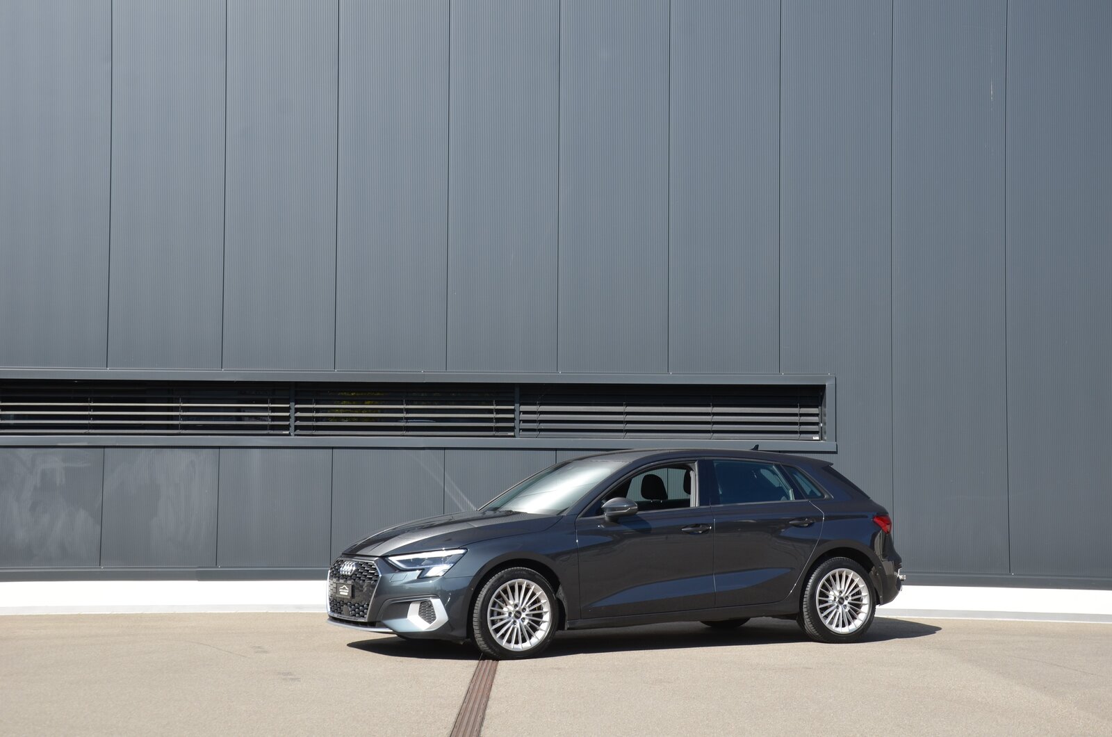 AUDI A3 Sportback 30 TFSI advanced S-tronic, Mild-Hybrid Benzin/Elektro, Occasion / Gebraucht, Automatik - 2