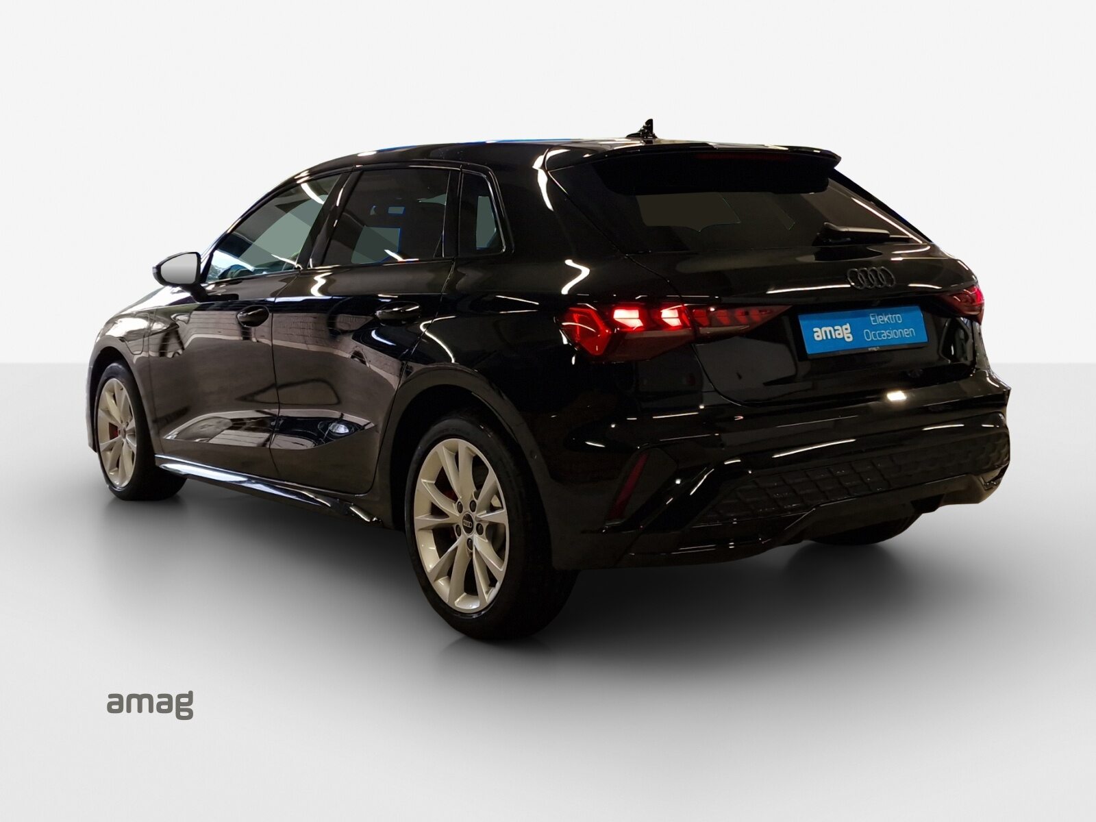AUDI A3 SB TFSI e 200kW S line, Voll-Hybrid Benzin/Elektro, Occasion / Gebraucht, Automatik - 3
