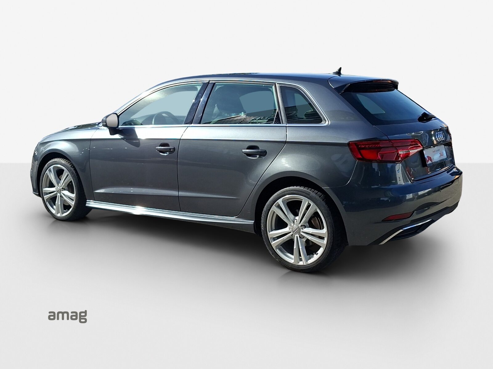 AUDI A3 Sportback 40 TFSI e sport, Full-Hybrid Petrol/Electric, Second hand / Used, Automatic - 3