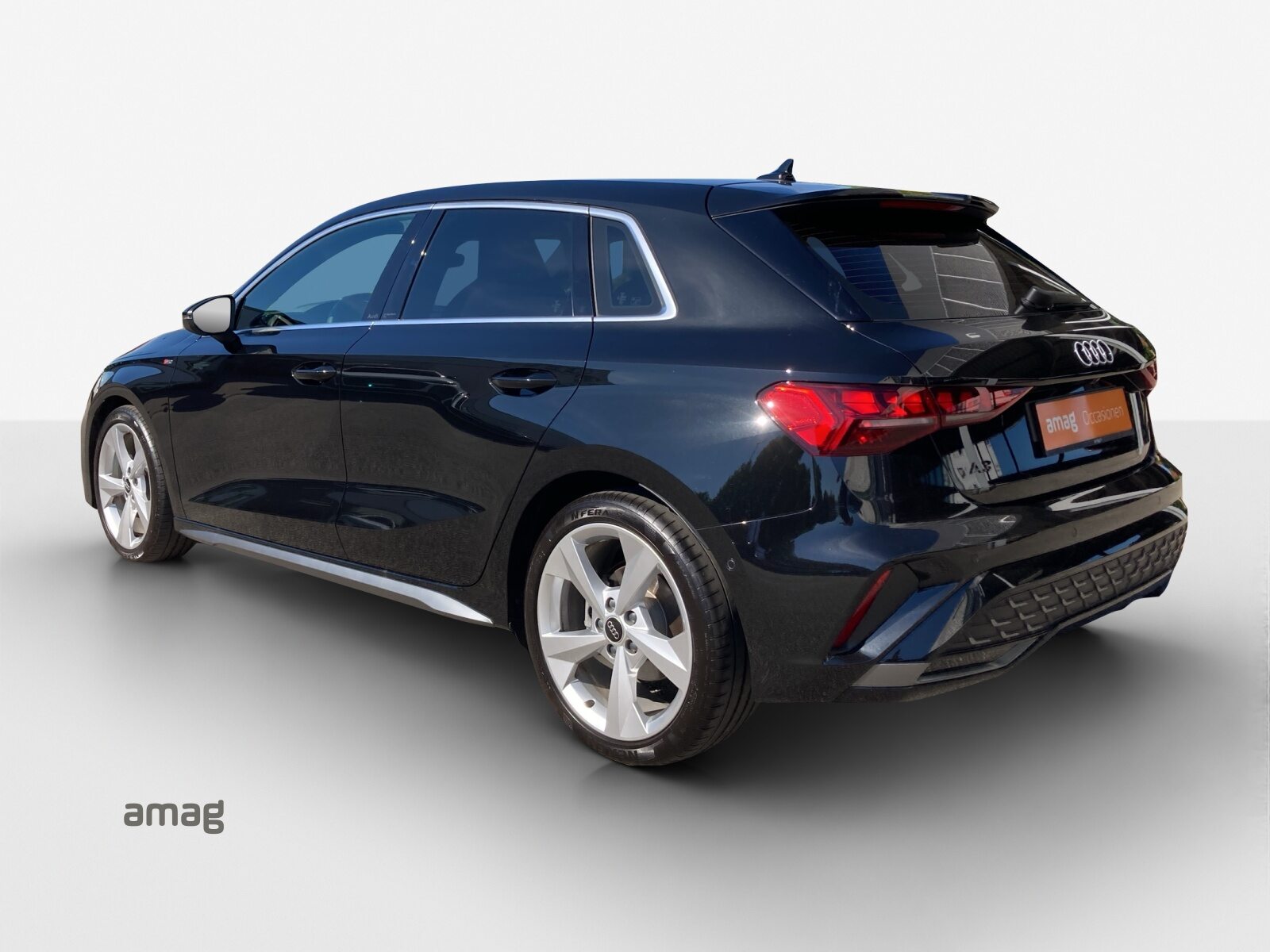 AUDI A3 Sportback TFSI 110 kW S line, Benzin, Occasion / Gebraucht, Automatik - 3