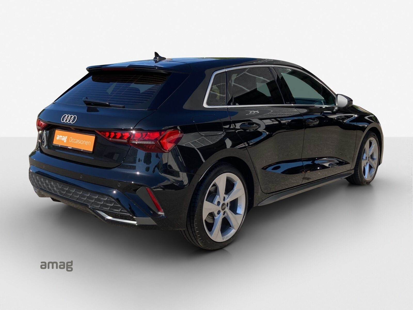 AUDI A3 Sportback TFSI 110 kW S line, Benzin, Occasion / Gebraucht, Automatik - 5