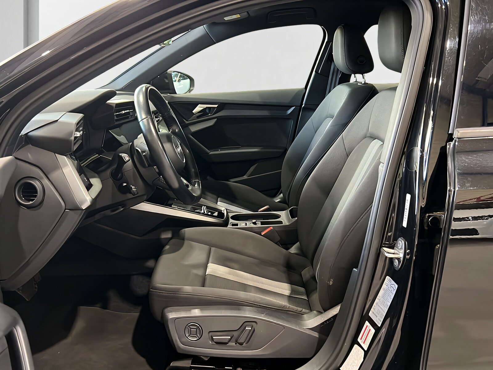 AUDI A3 Sportback 35 TFSI S-tronic**Tempomat ACC,Frisch ab MFK**, Hybride Léger Essence/Électricité, Occasion / Utilisé, Automatique - 7