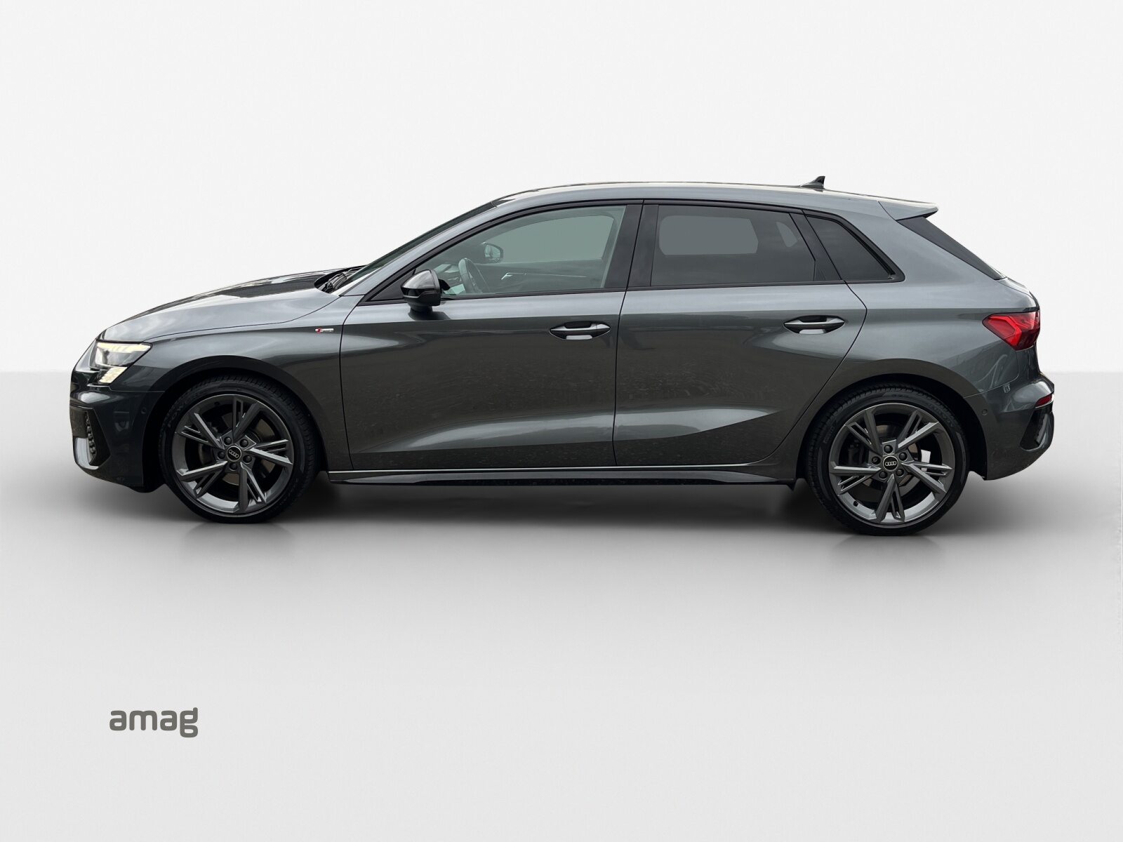 AUDI A3 Sportback 40 TFSI S line, Benzin, Occasion / Gebraucht, Automatik - 2