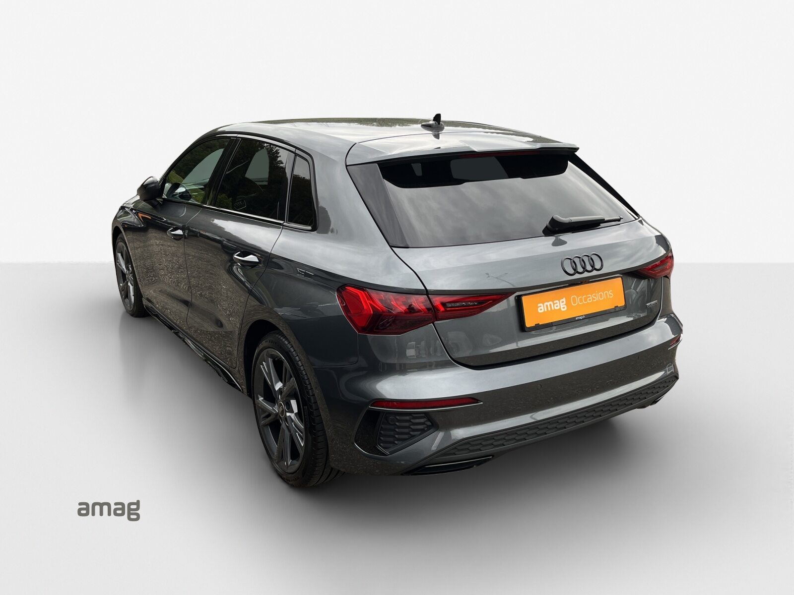 AUDI A3 Sportback 40 TFSI S line, Benzin, Occasion / Gebraucht, Automatik - 3