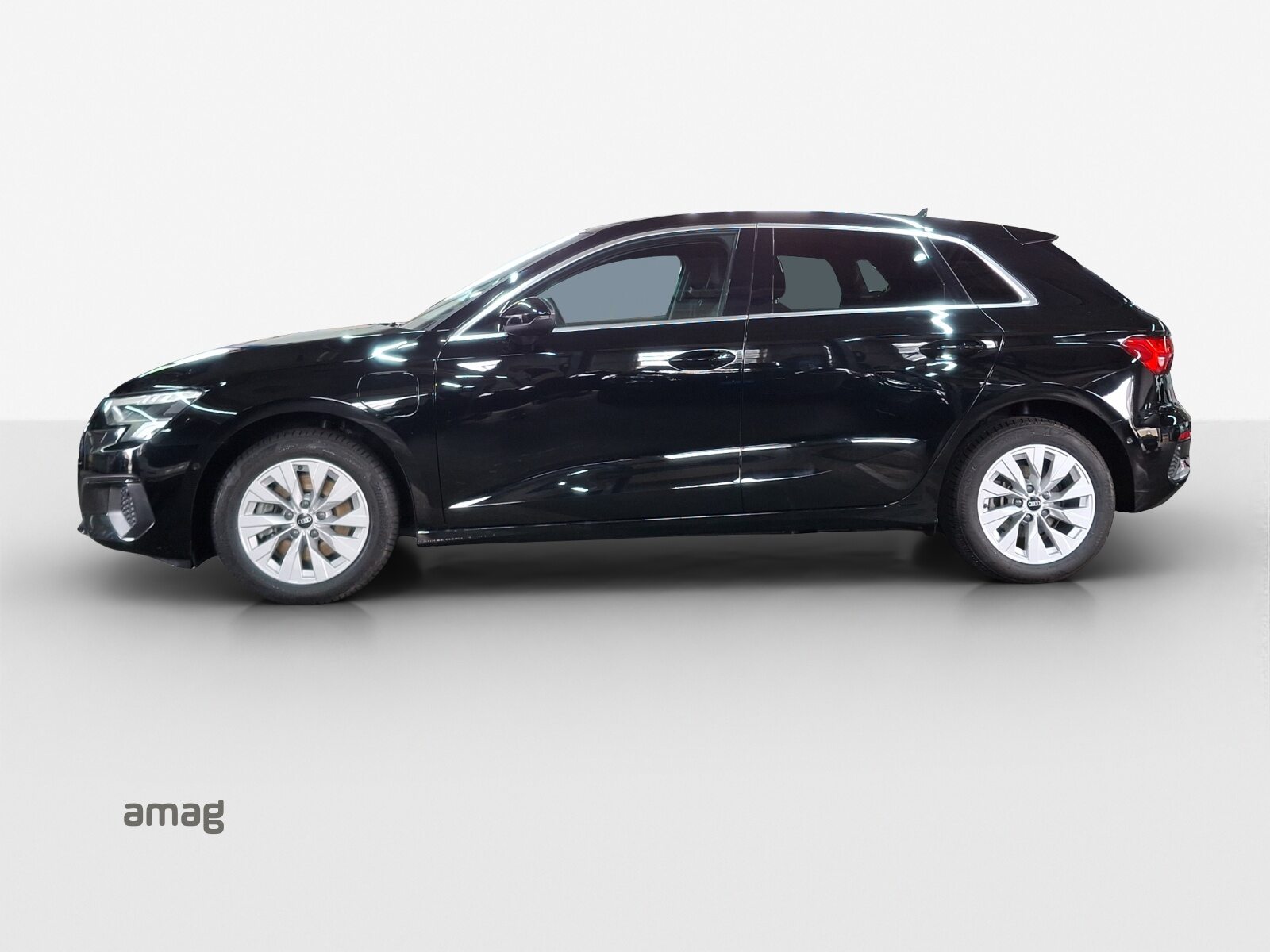 AUDI A3 Sportback 40 TFSI e, Full-Hybrid Petrol/Electric, Second hand / Used, Automatic - 2