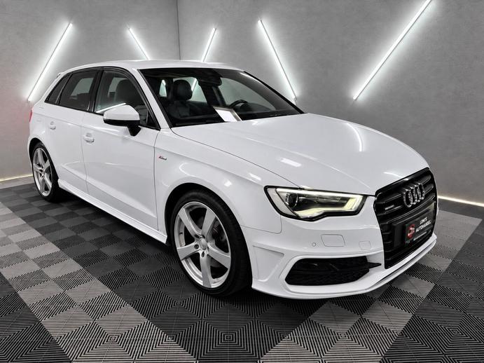 AUDI A3 Sportback 2.0 TDI Attraction quattro S-tronic, Diesel, Second hand / Used, Automatic