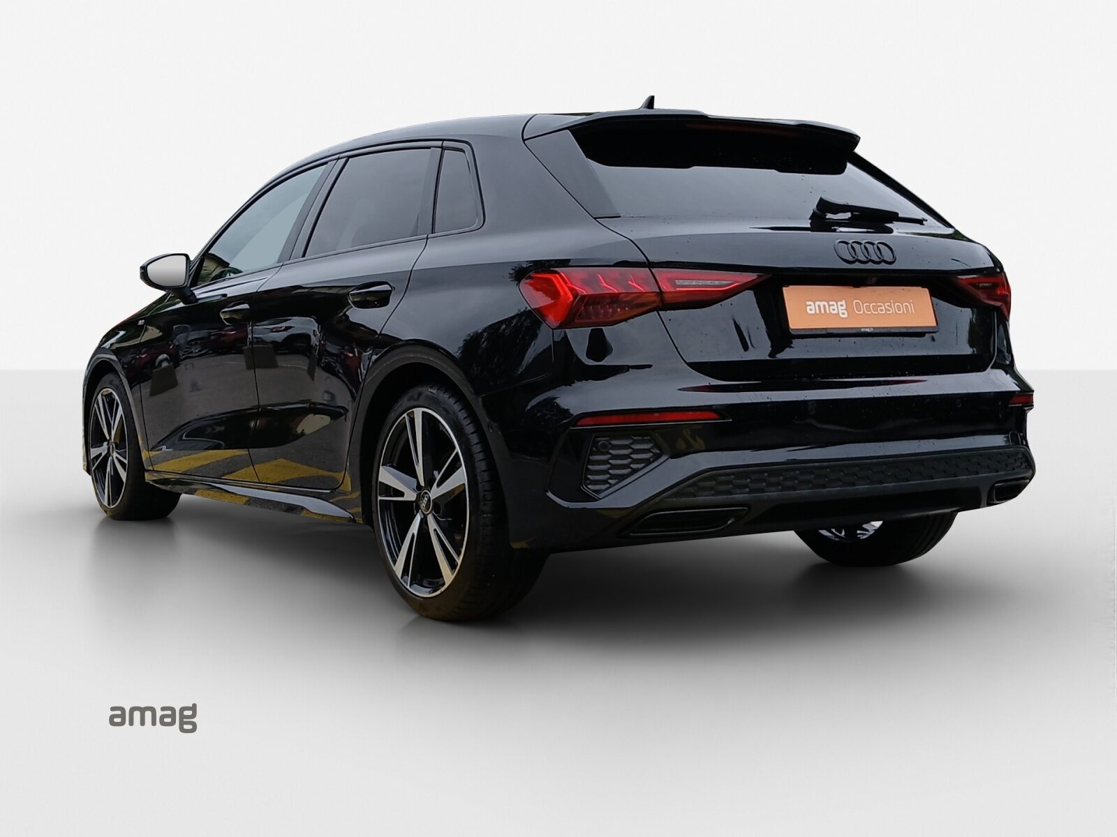 AUDI A3 Sportback 35 TFSI S line Attraction, Petrol, Second hand / Used, Automatic - 3