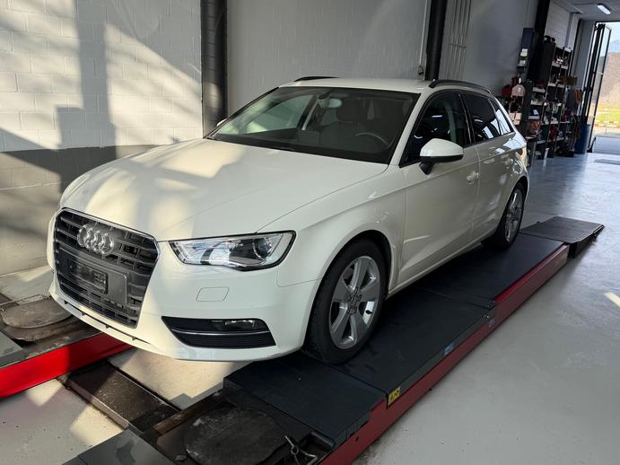 AUDI A3 Sportback 1.8 TFSI Ambition S-tronic, Benzin, Occasion / Gebraucht, Automatik
