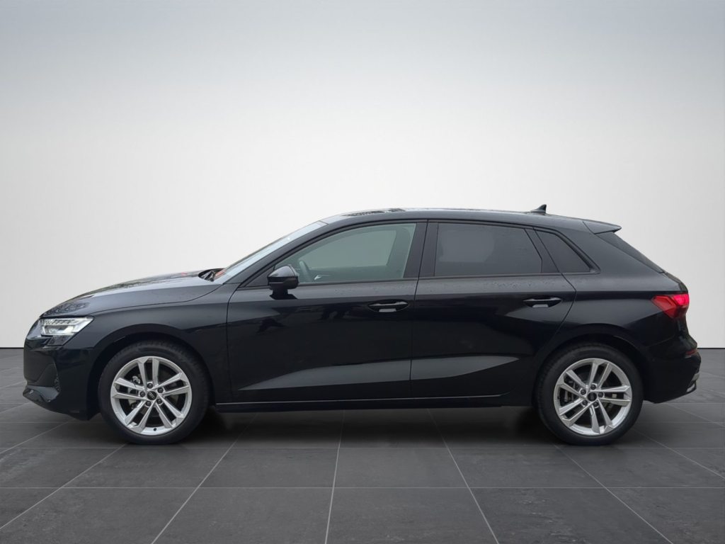 AUDI A3 1.5 35 TFSI Attraction S-Tronic, Mild-Hybrid Benzin/Elektro, Occasion / Gebraucht, Automatik - 2