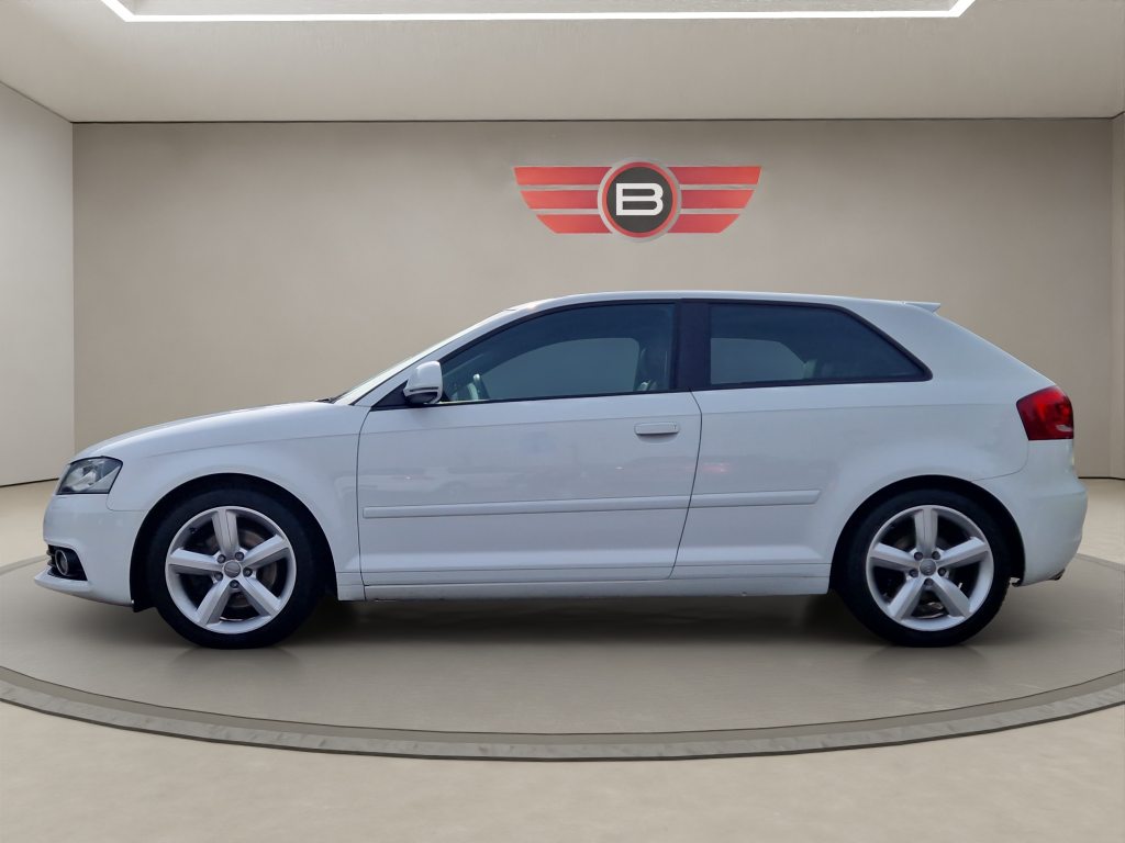 AUDI A3 1.8 T FSI Ambition quattro, Essence, Occasion / Utilisé, Manuelle - 4