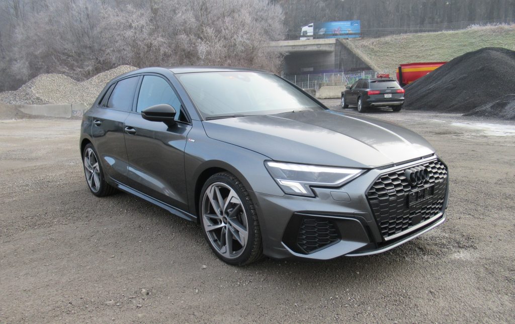 AUDI A3 2.0 40 TFSI S Line quattro S-Tronic, Essence, Occasion / Utilisé, Automatique - 2