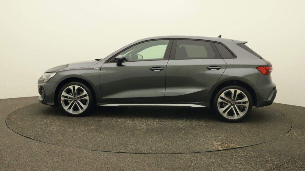 AUDI A3 1.5 35 TFSI S Line Attraction S-Tronic, Mild-Hybrid Petrol/Electric, Second hand / Used, Automatic - 2