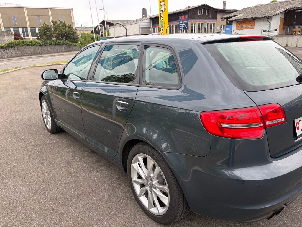 AUDI A3 1.8 T FSI Snow quattro, Petrol, Second hand / Used, Manual - 5