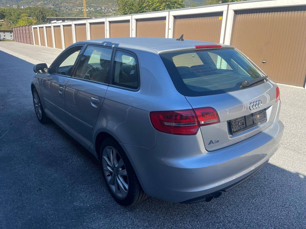 AUDI A3 2.0 16V T FSI quattro S-Tr, Petrol, Second hand / Used, Automatic - 4